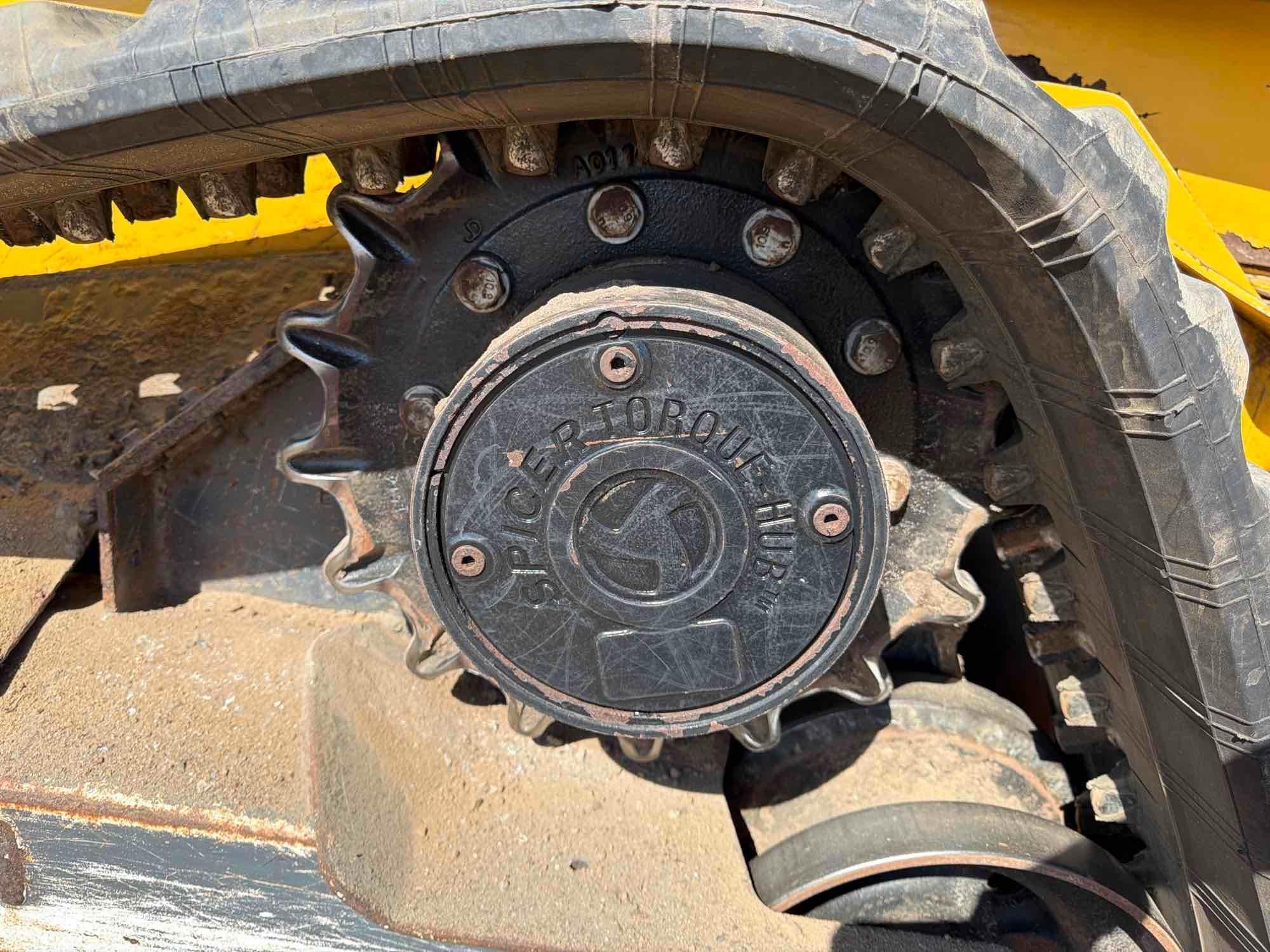 2022 John Deere 331G