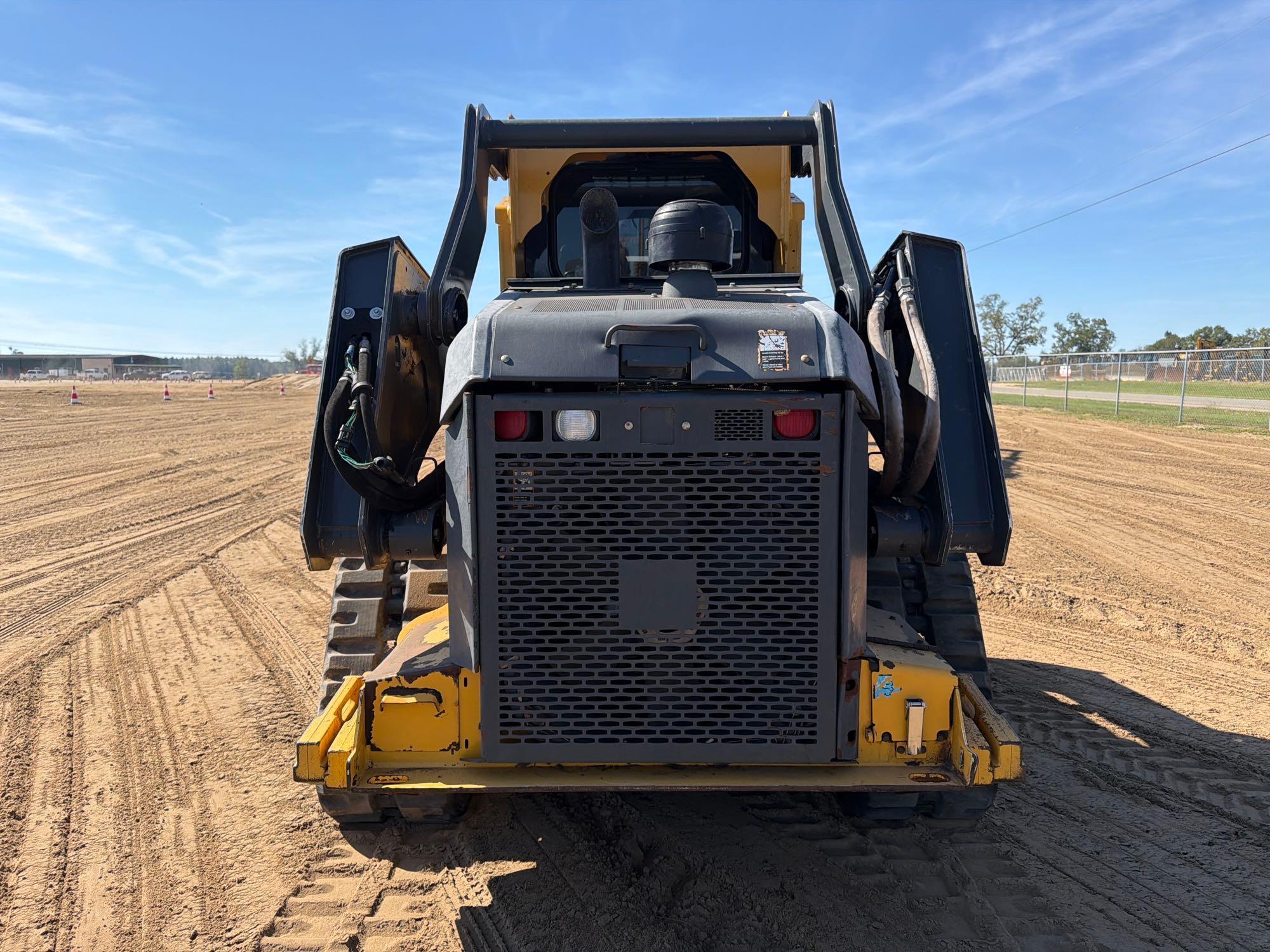 2022 John Deere 331G