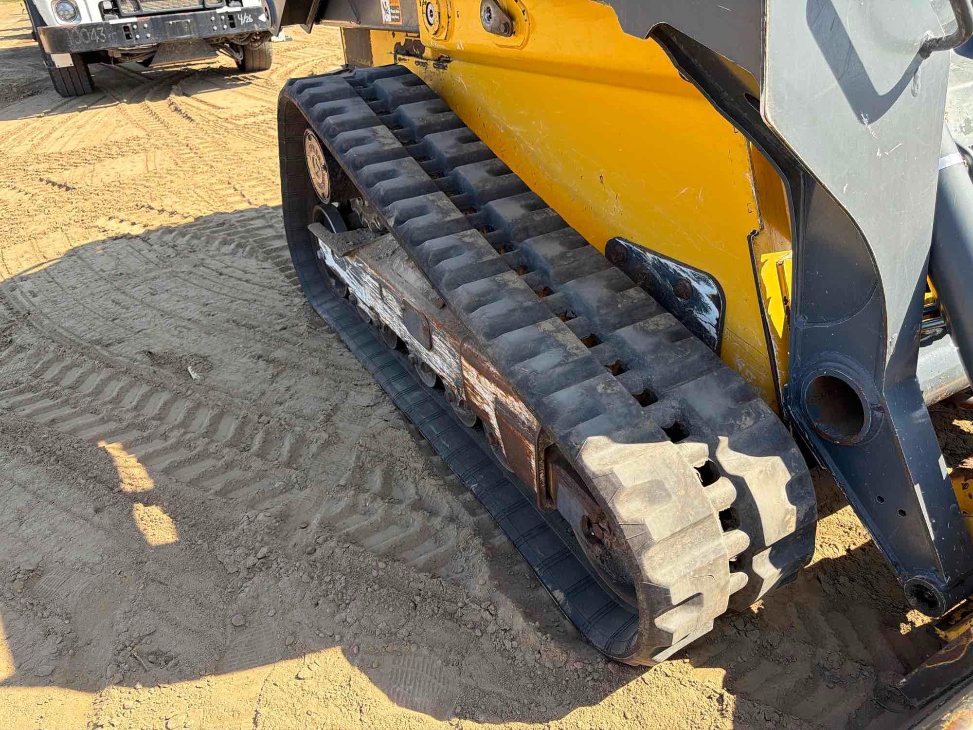 2022 John Deere 331G