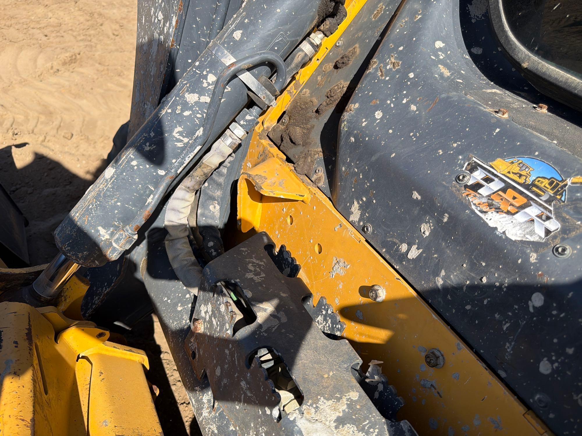 2023 John Deere 325G