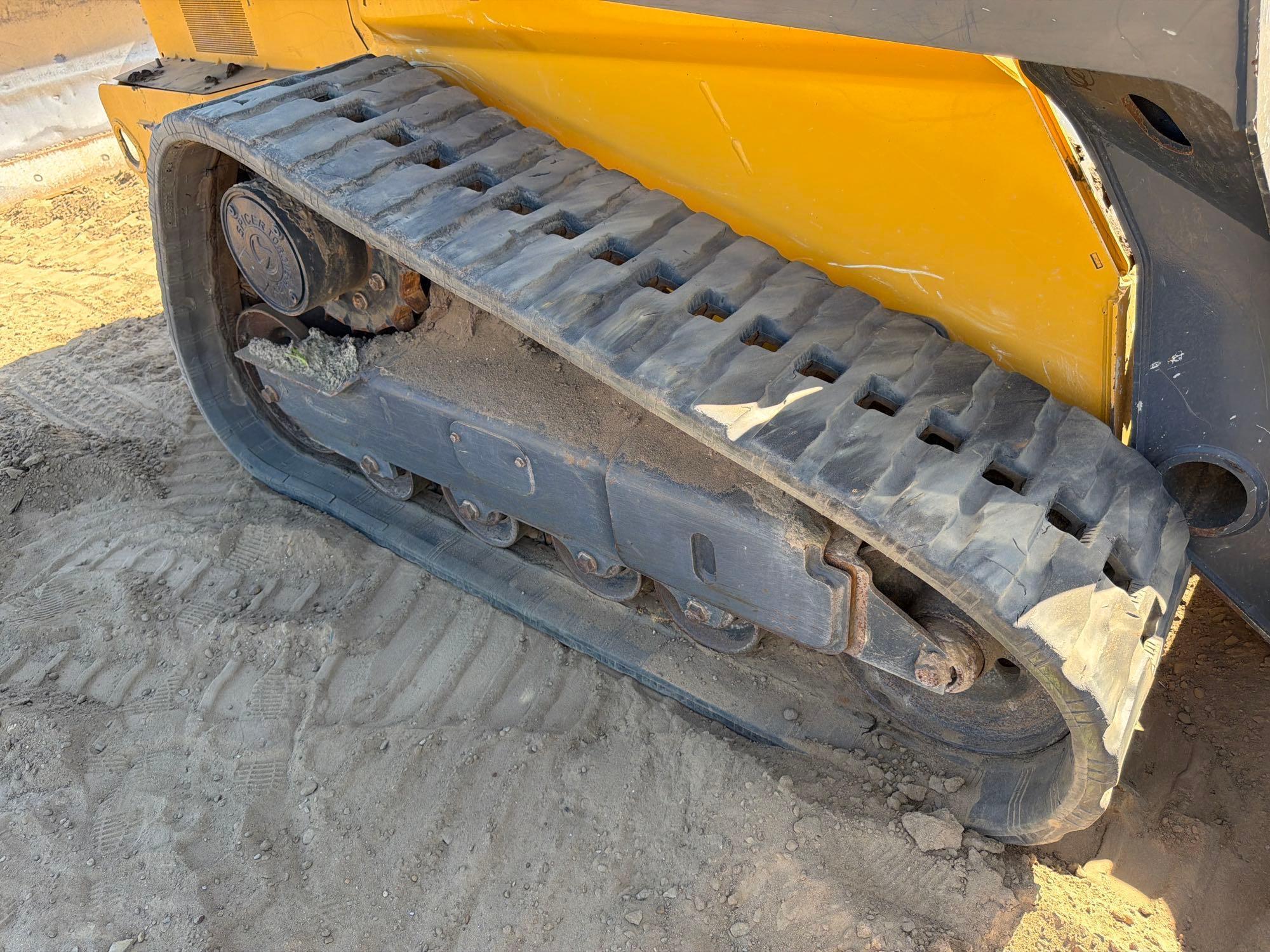2023 John Deere 325G