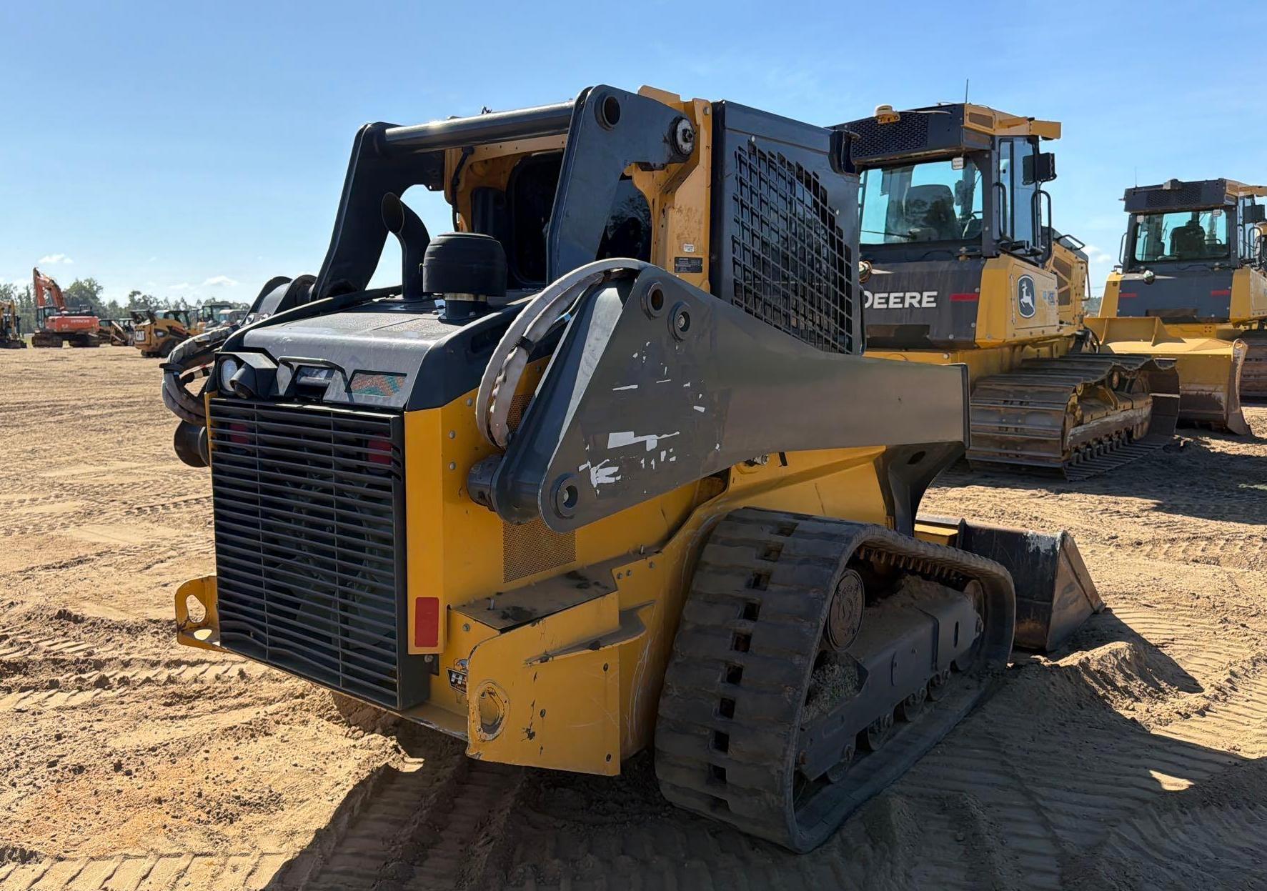 2023 John Deere 325G