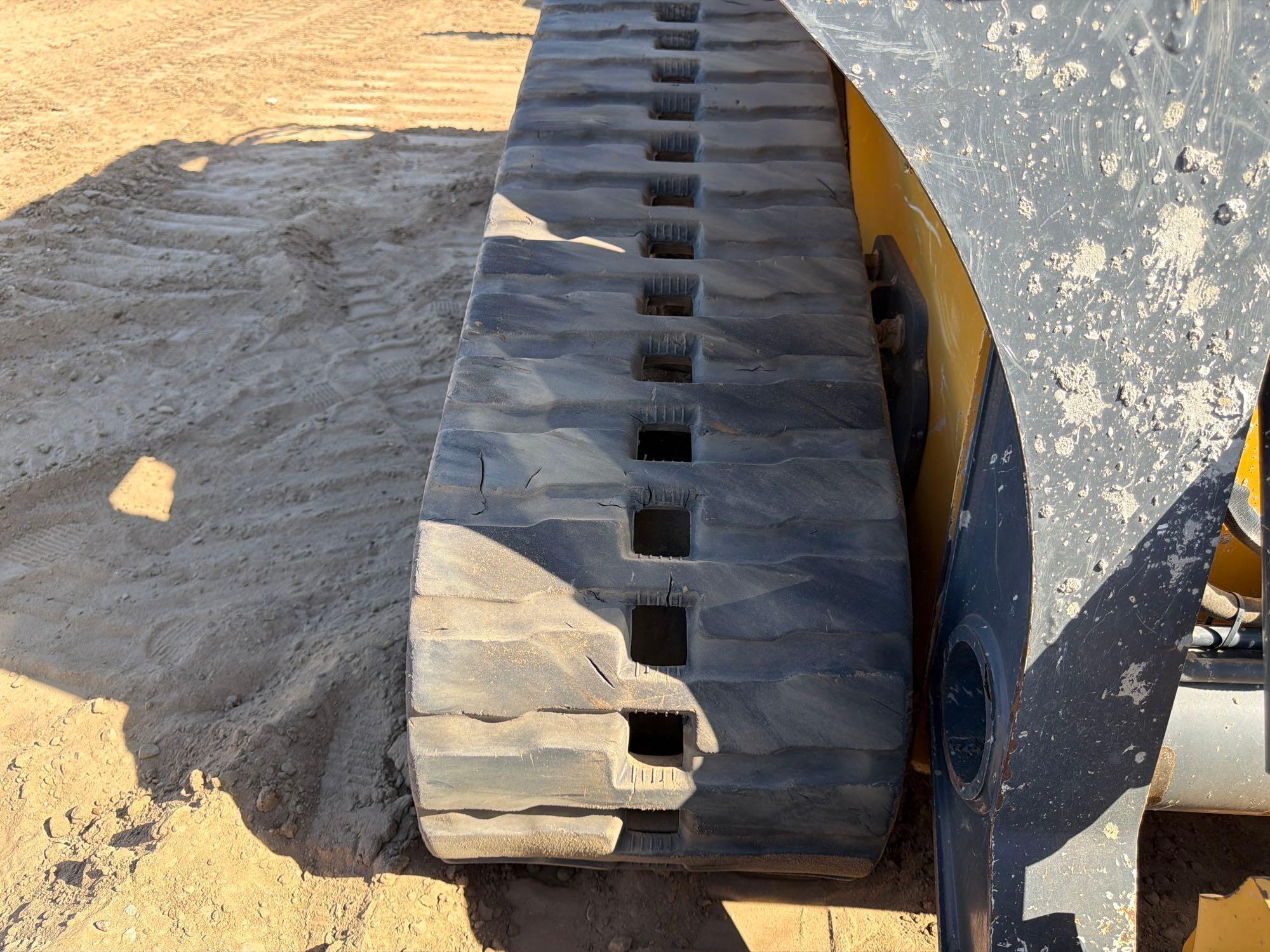 2023 John Deere 325G