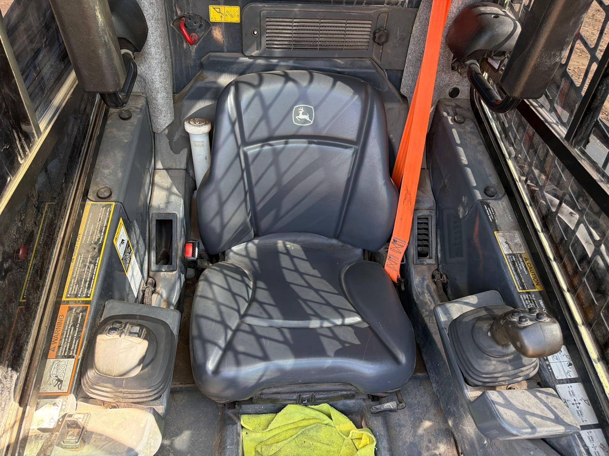 2023 John Deere 325G