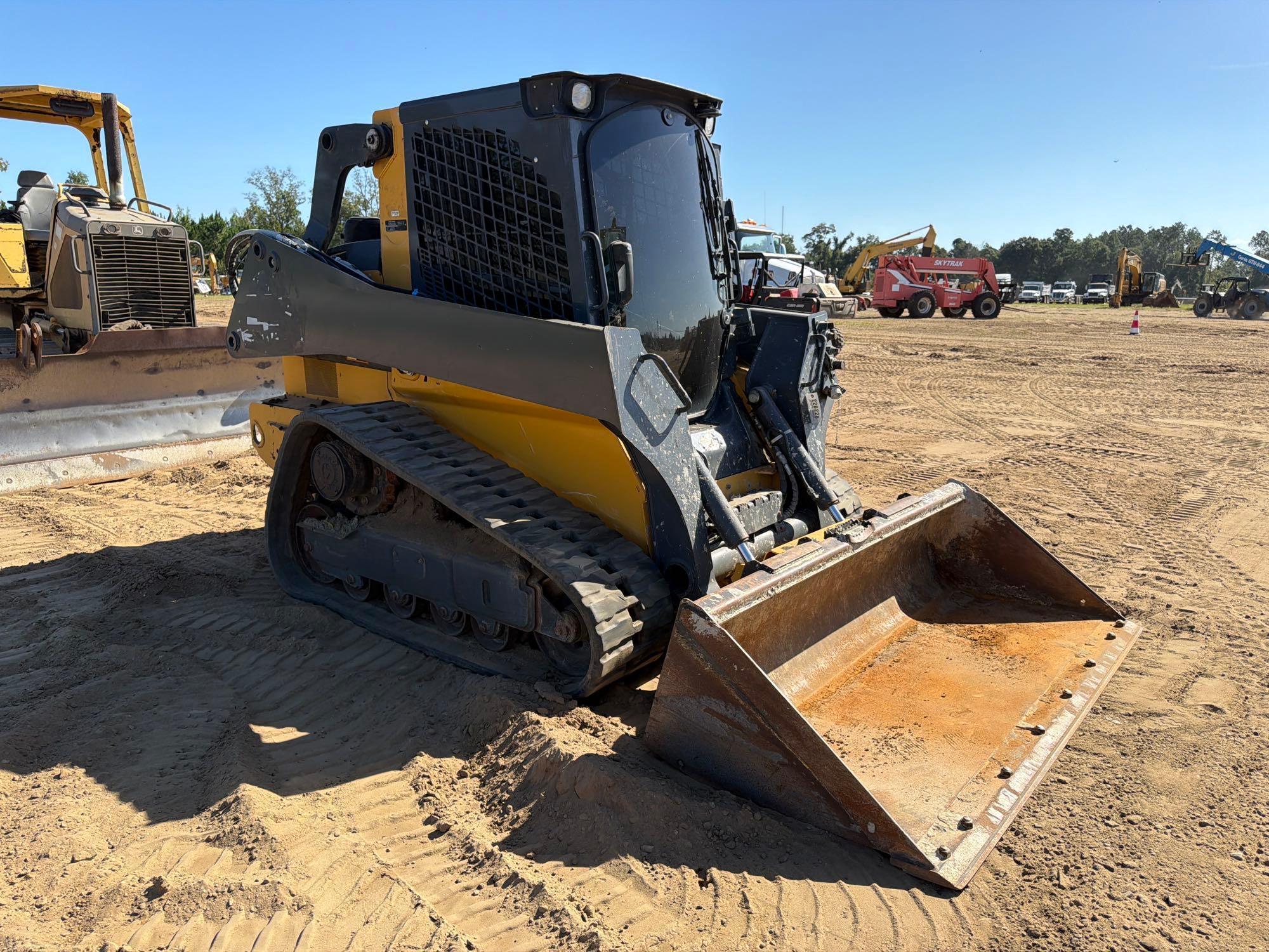 2023 John Deere 325G