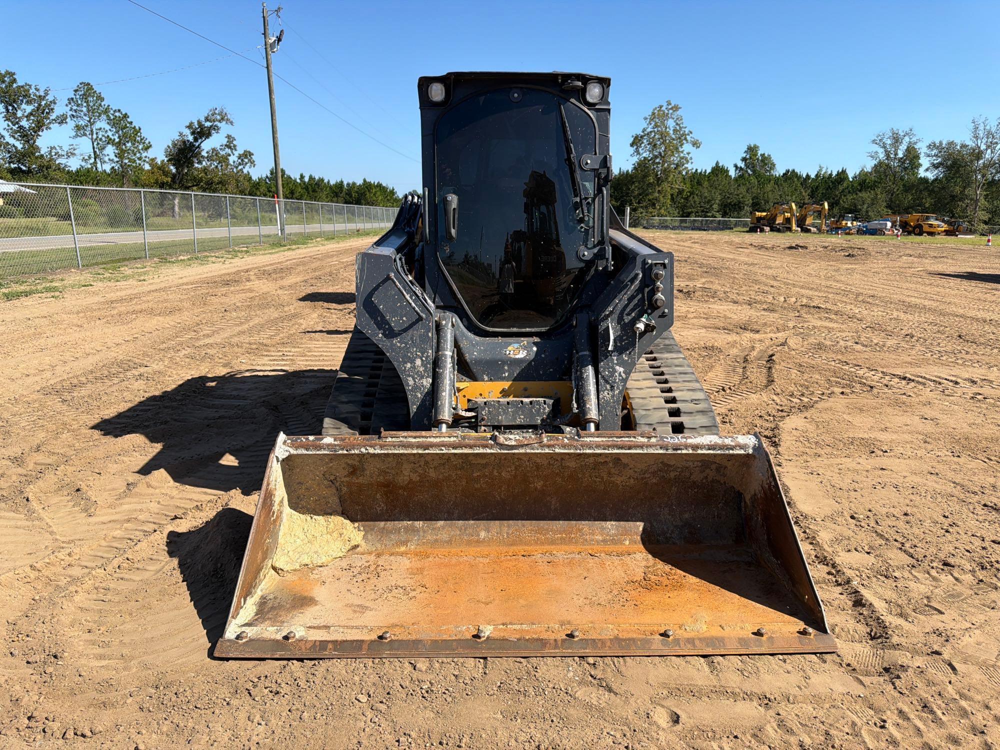 2023 John Deere 325G