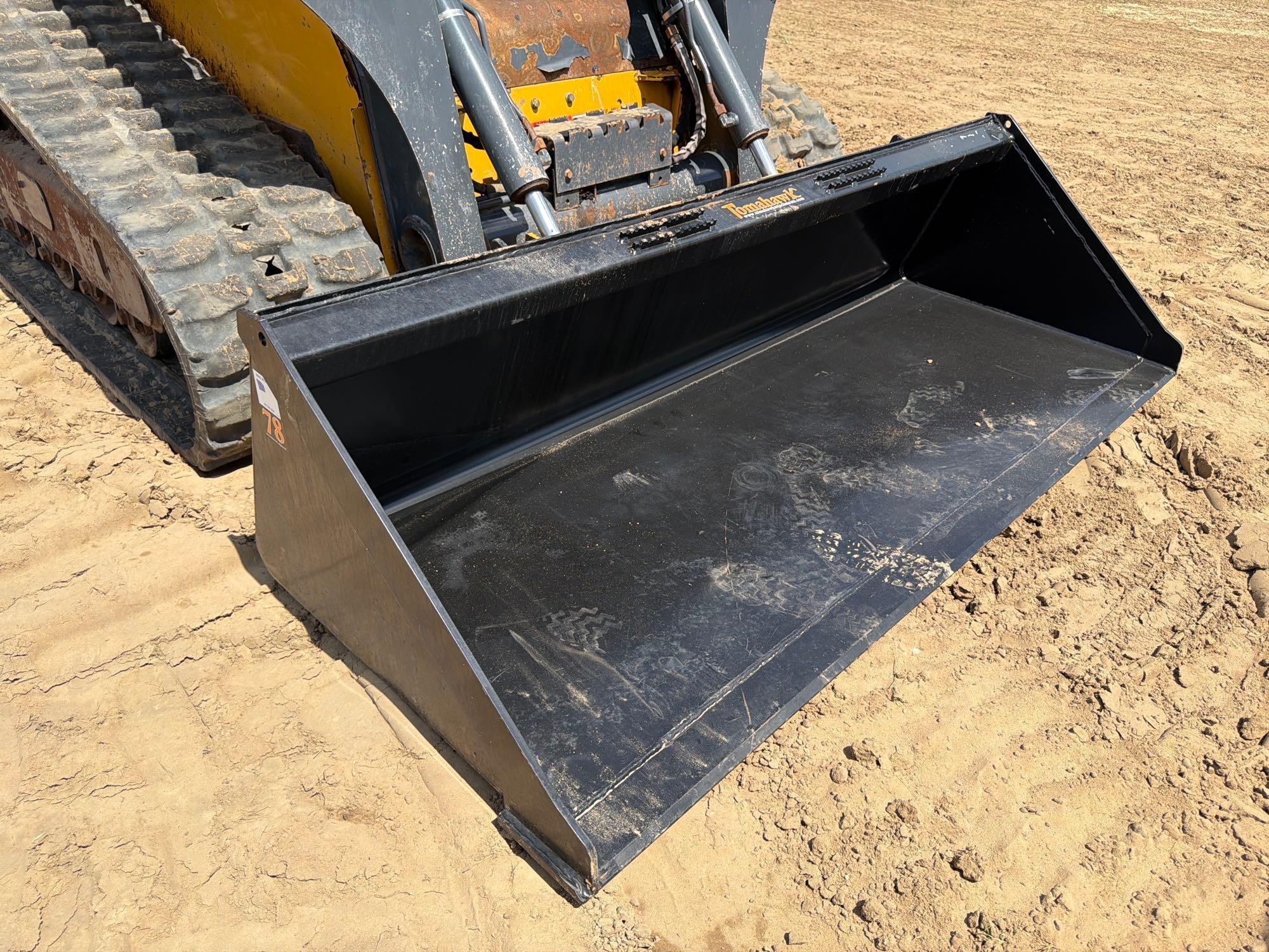 John Deere 325G