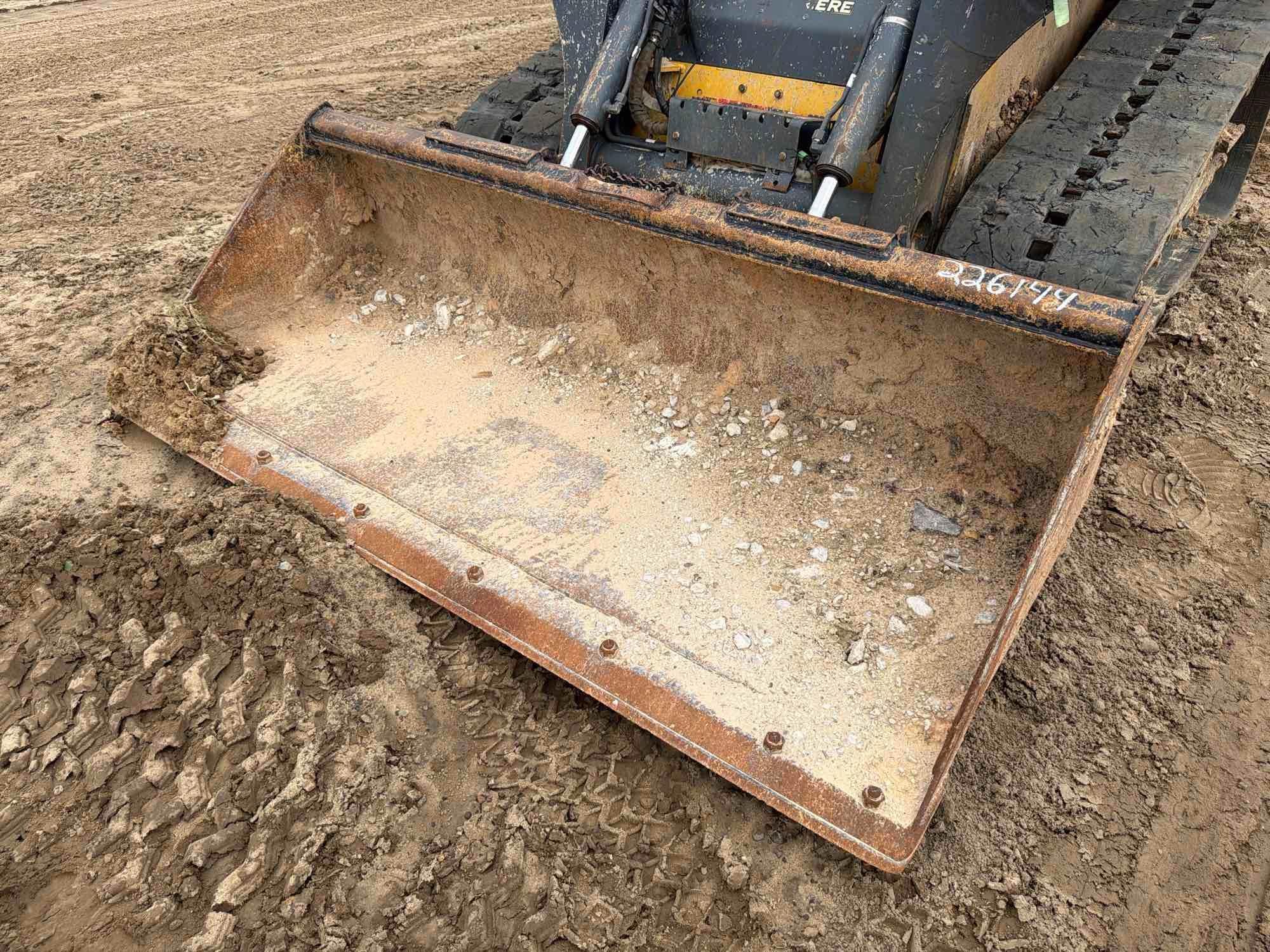 2022 John Deere 325G