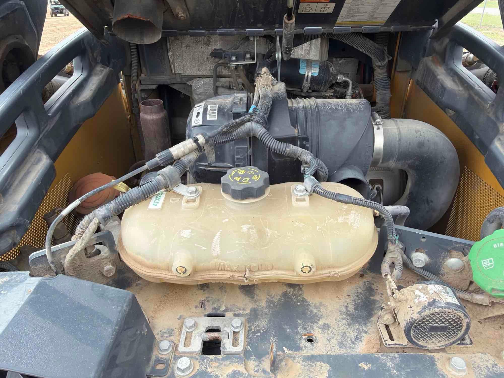 2022 John Deere 325G