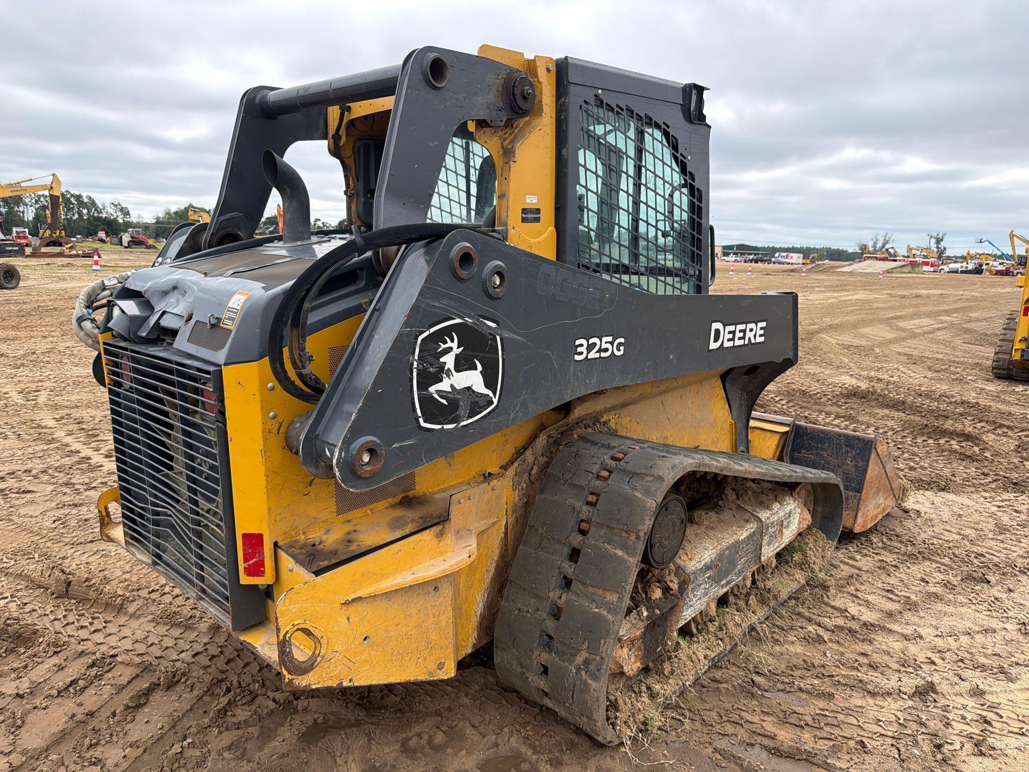 2022 John Deere 325G