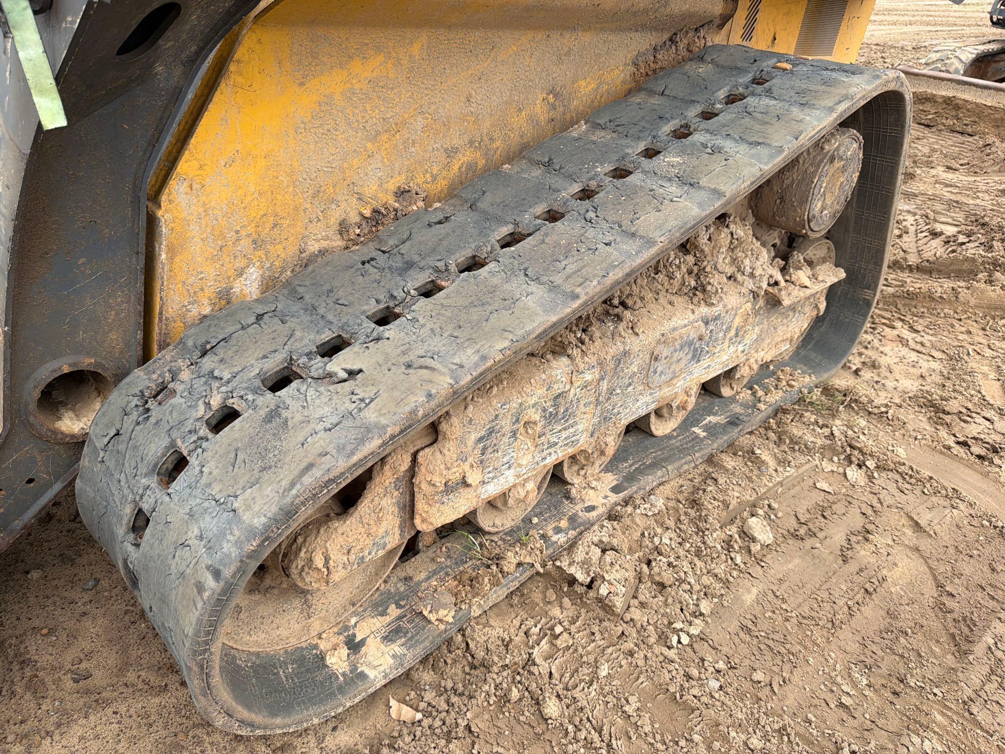 2022 John Deere 325G