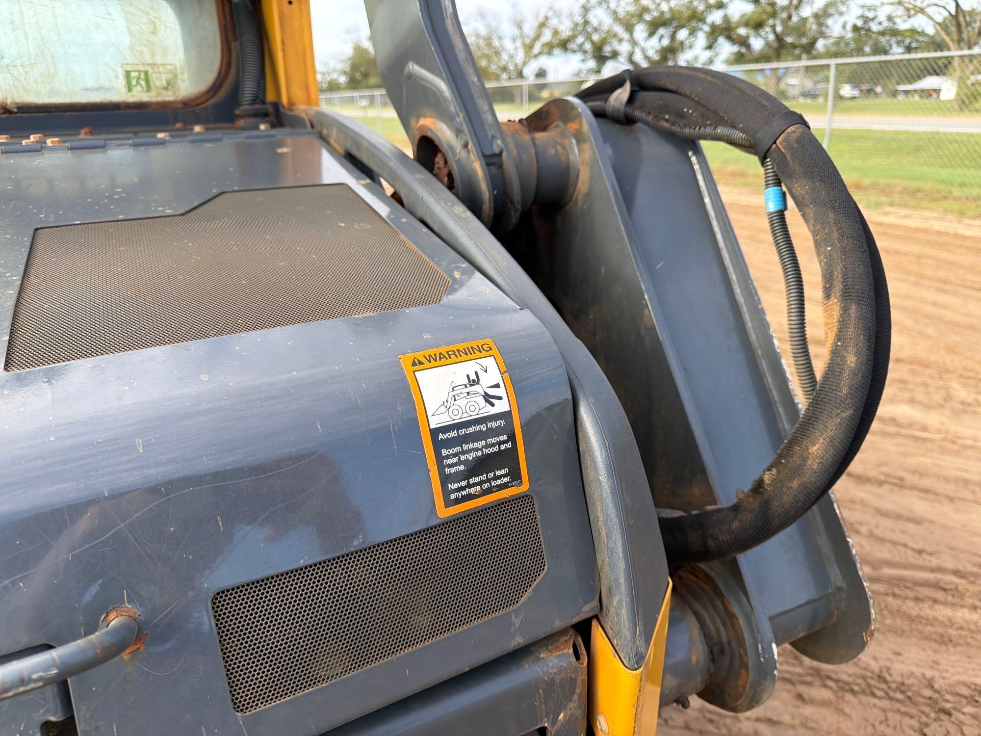 2022 John Deere 325G