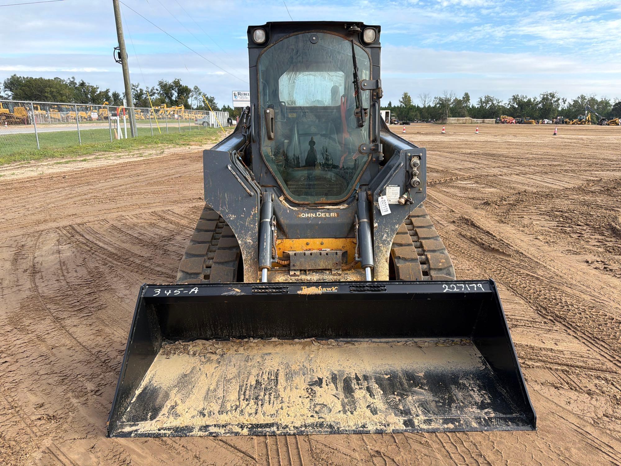 2022 John Deere 325G