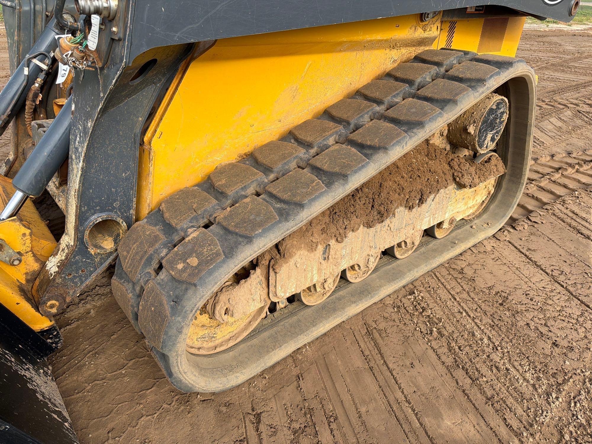 2022 John Deere 325G