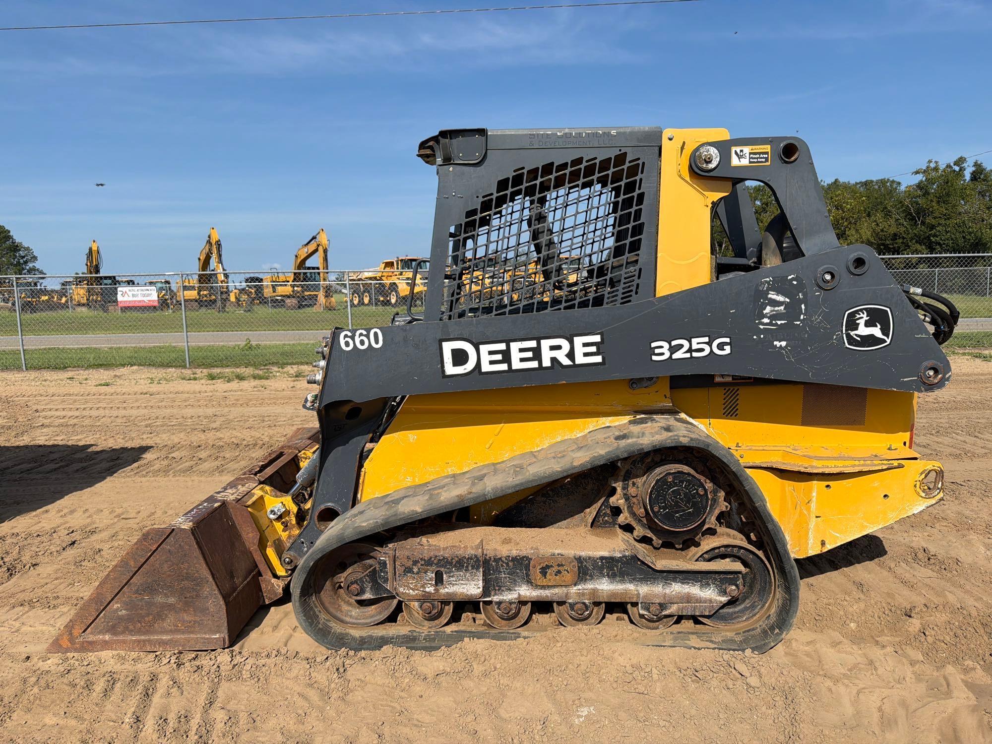 2018 John Deere 325