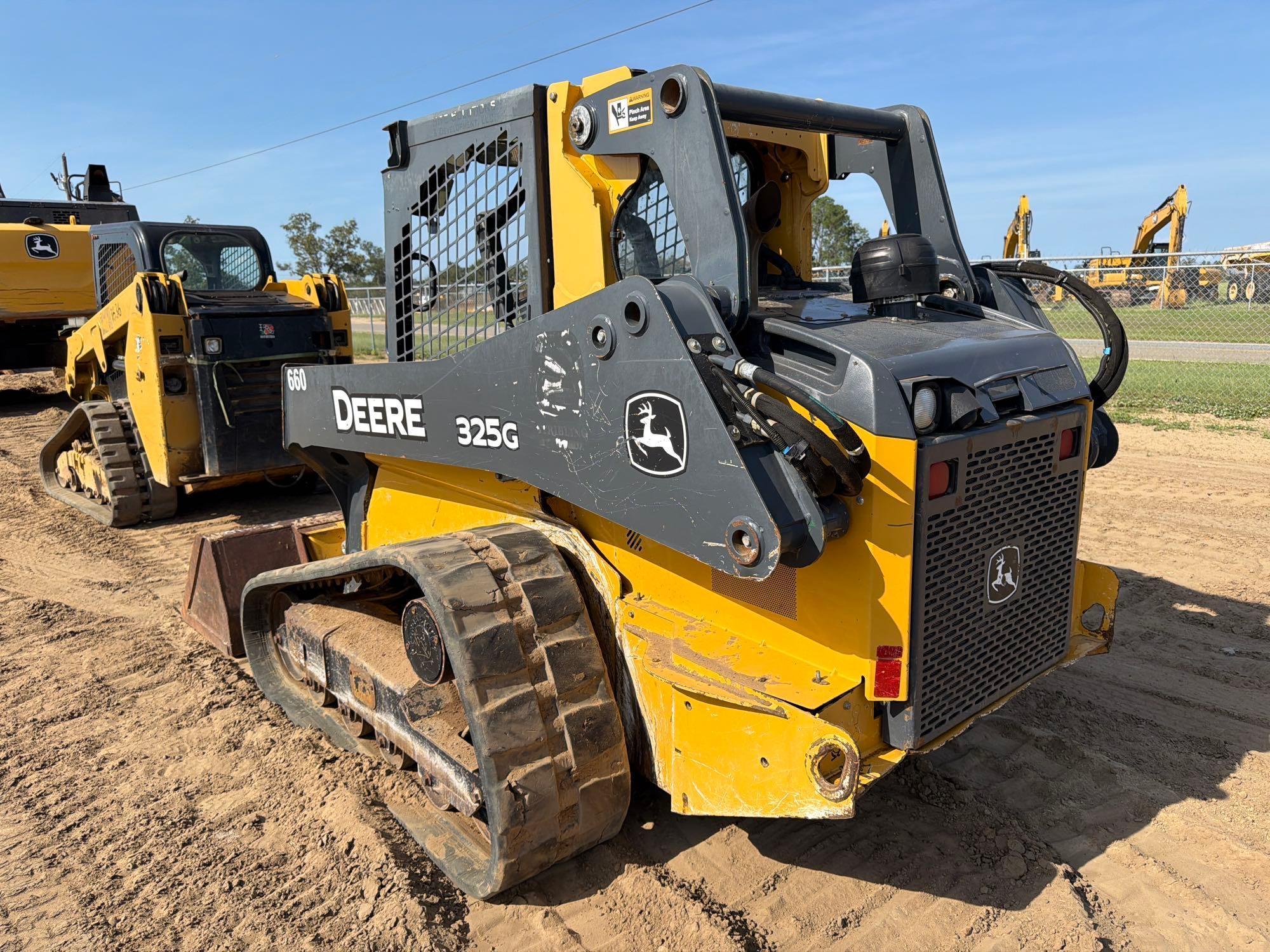 2018 John Deere 325