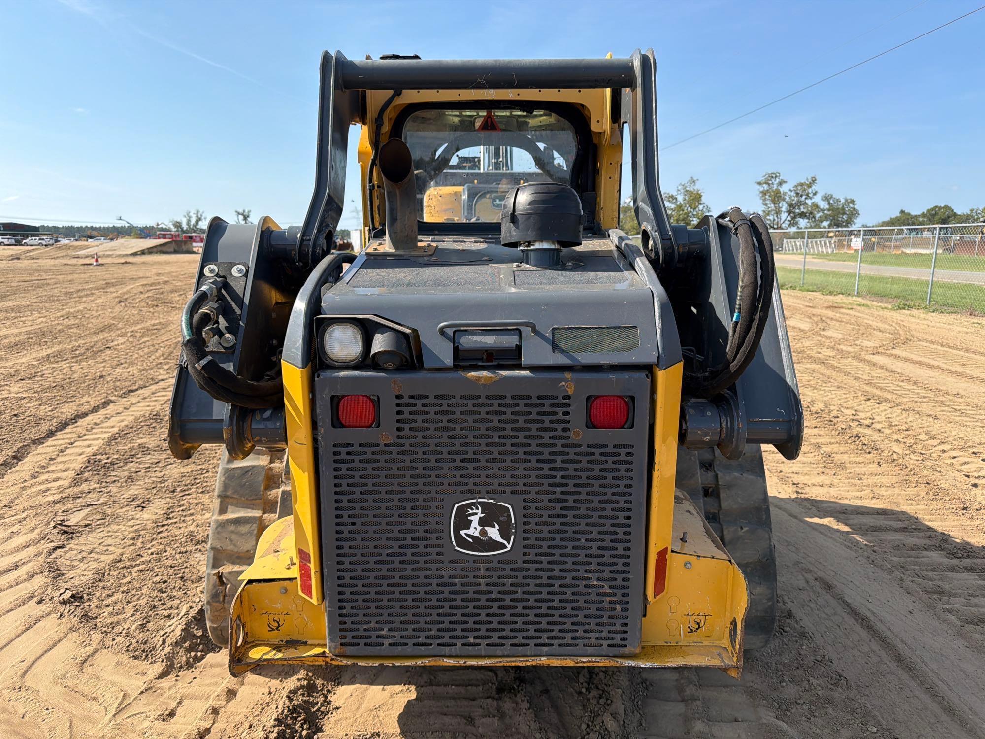 2018 John Deere 325
