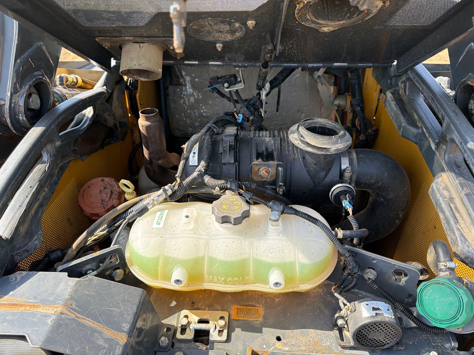 2018 John Deere 325