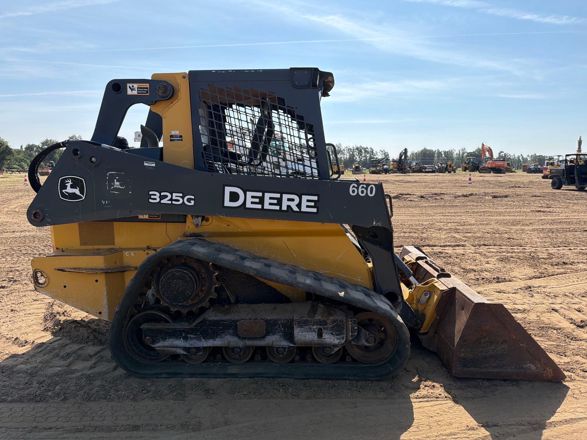 2018 John Deere 325