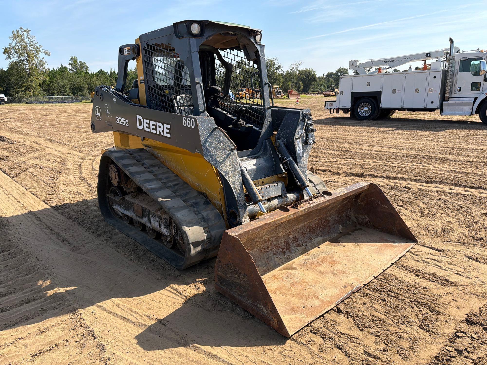 2018 John Deere 325
