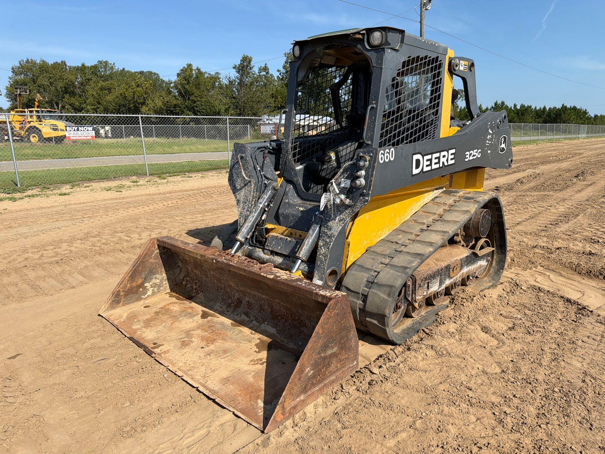 2018 John Deere 325