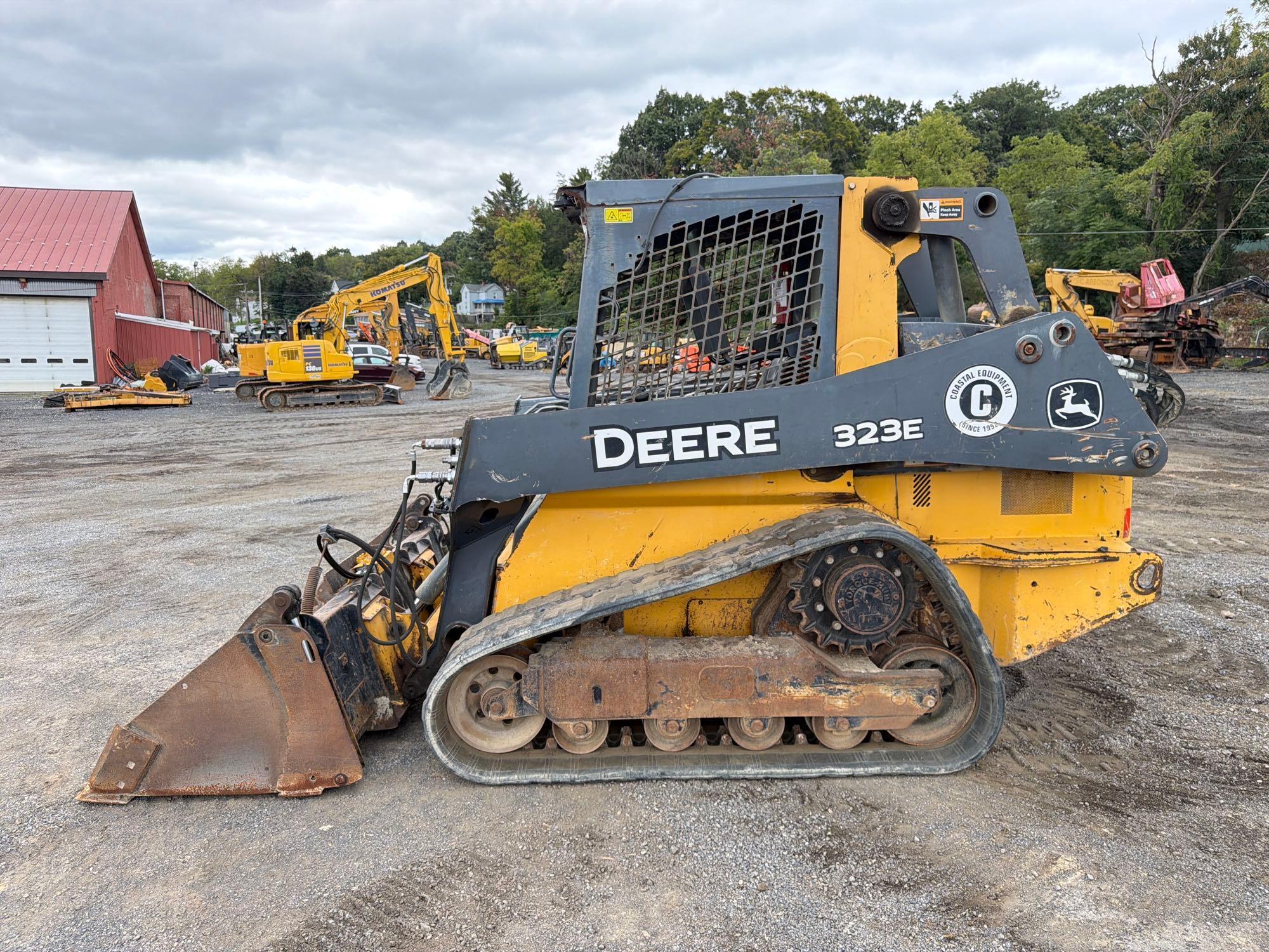 2017 John Deere 323