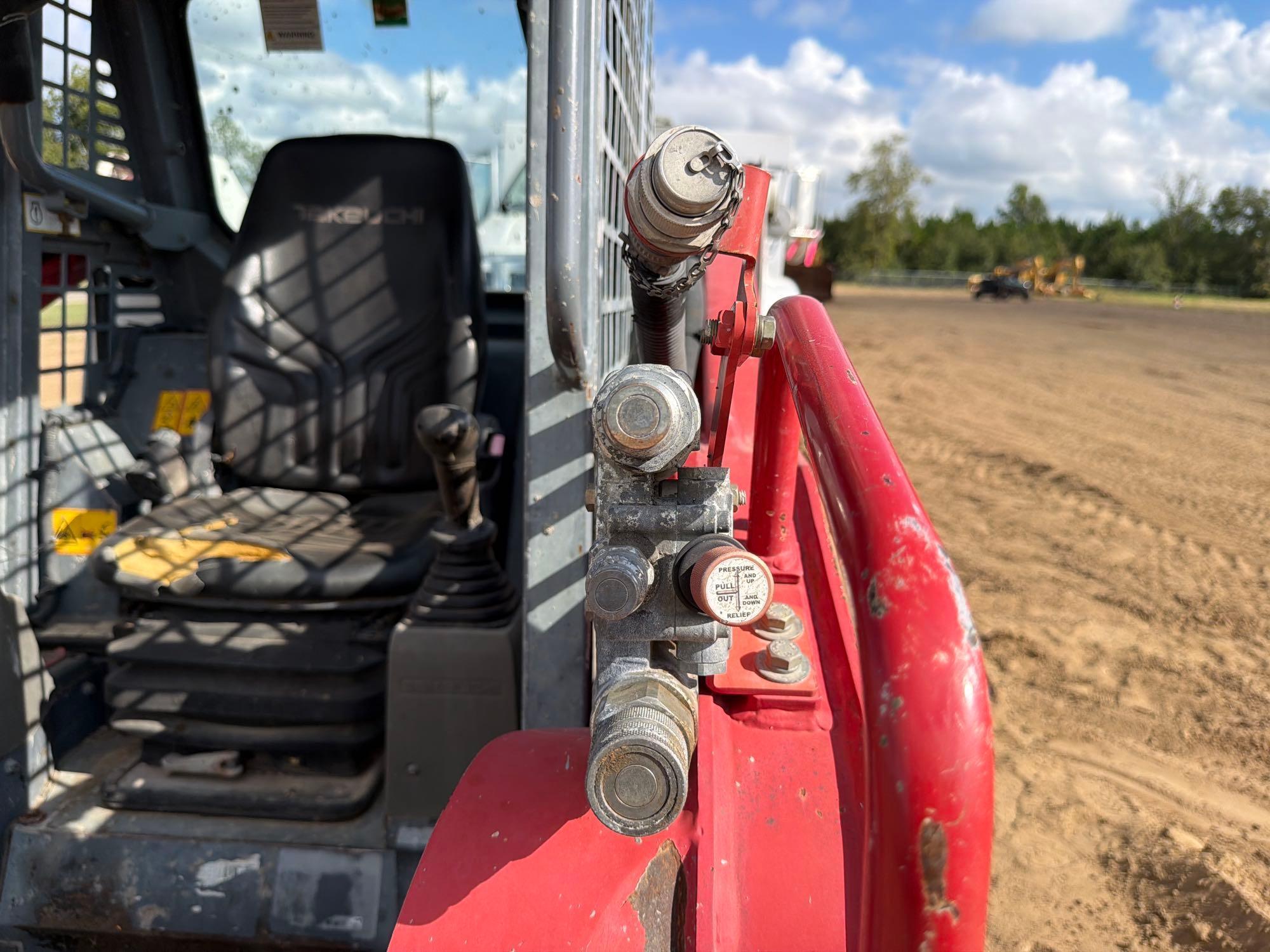2020 Takeuchi TL8
