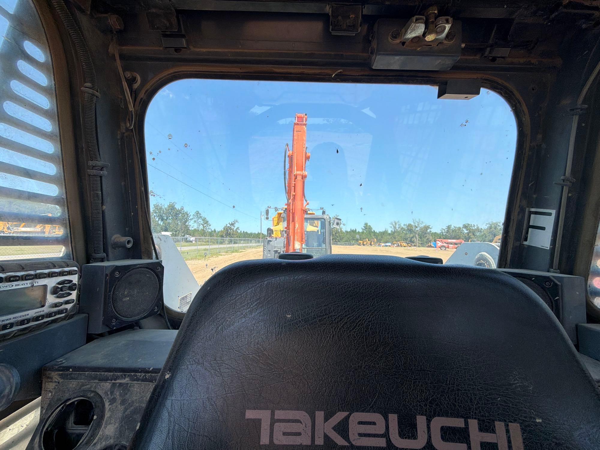 2016 Takeuchi TL8