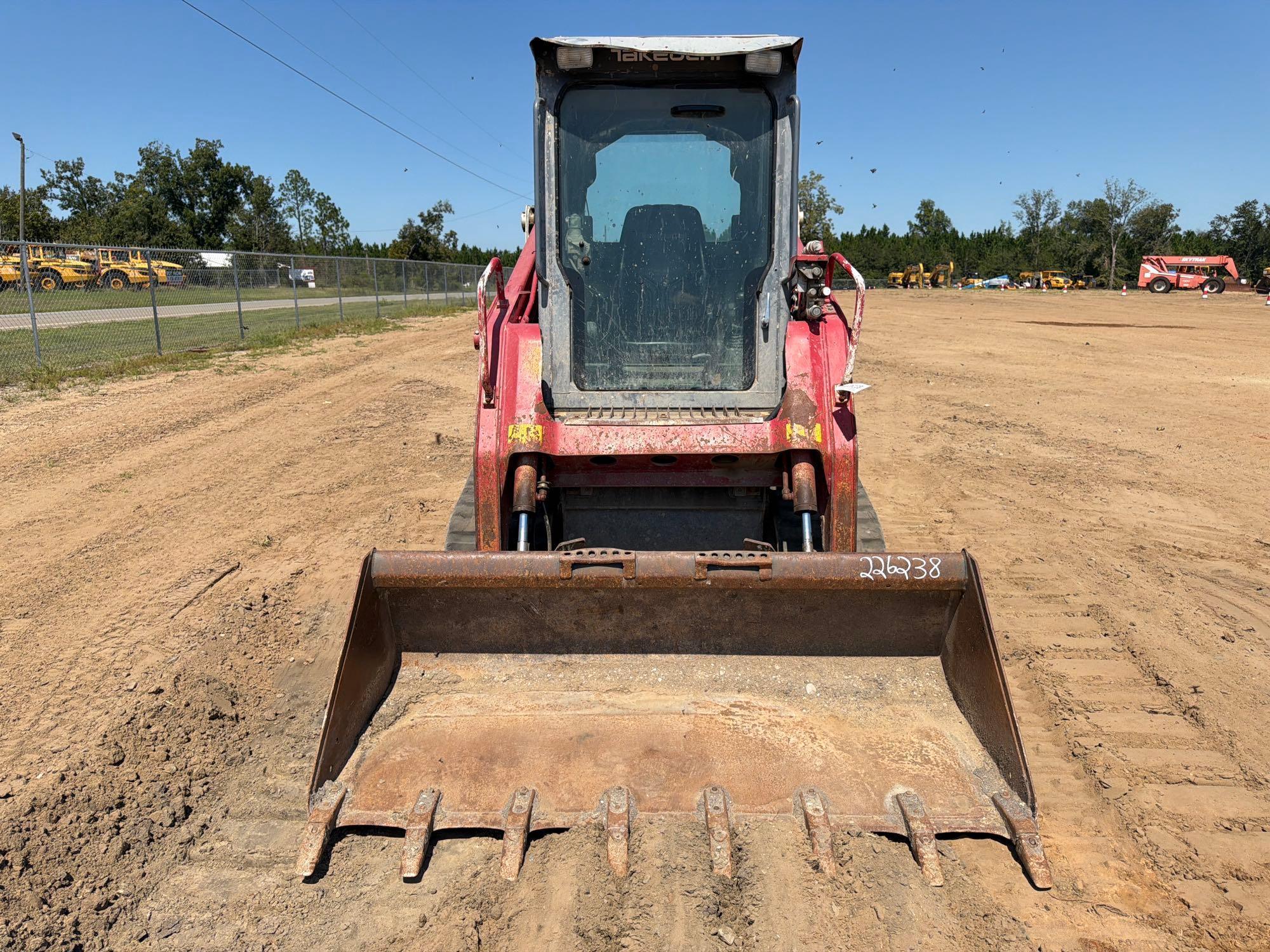 2016 Takeuchi TL8