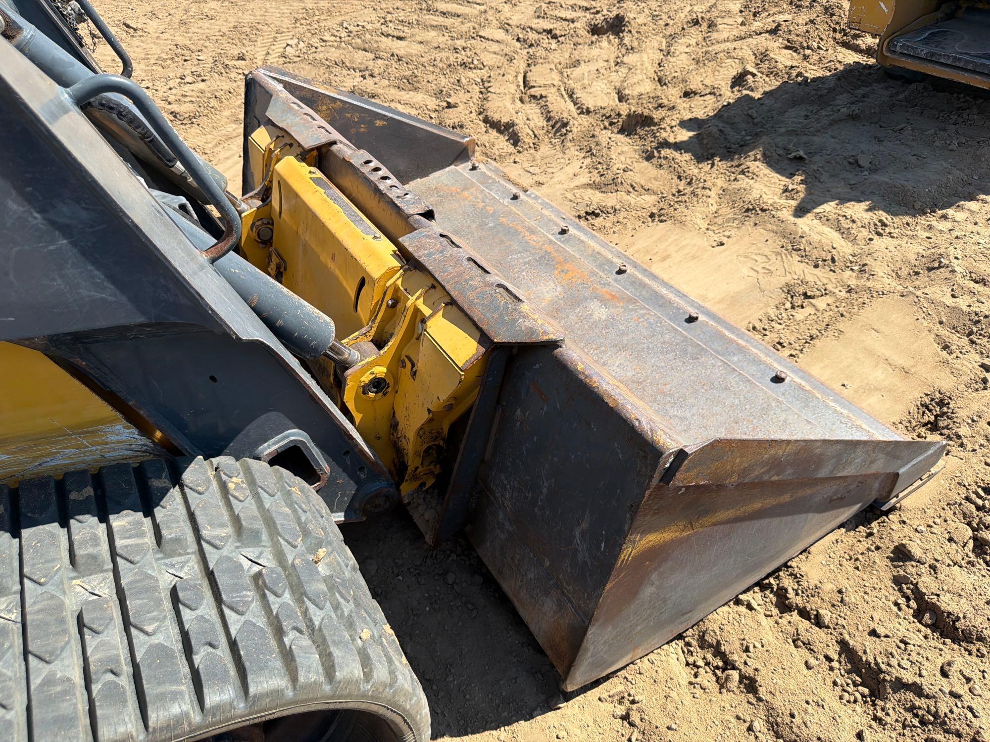 2023 John Deere 317G