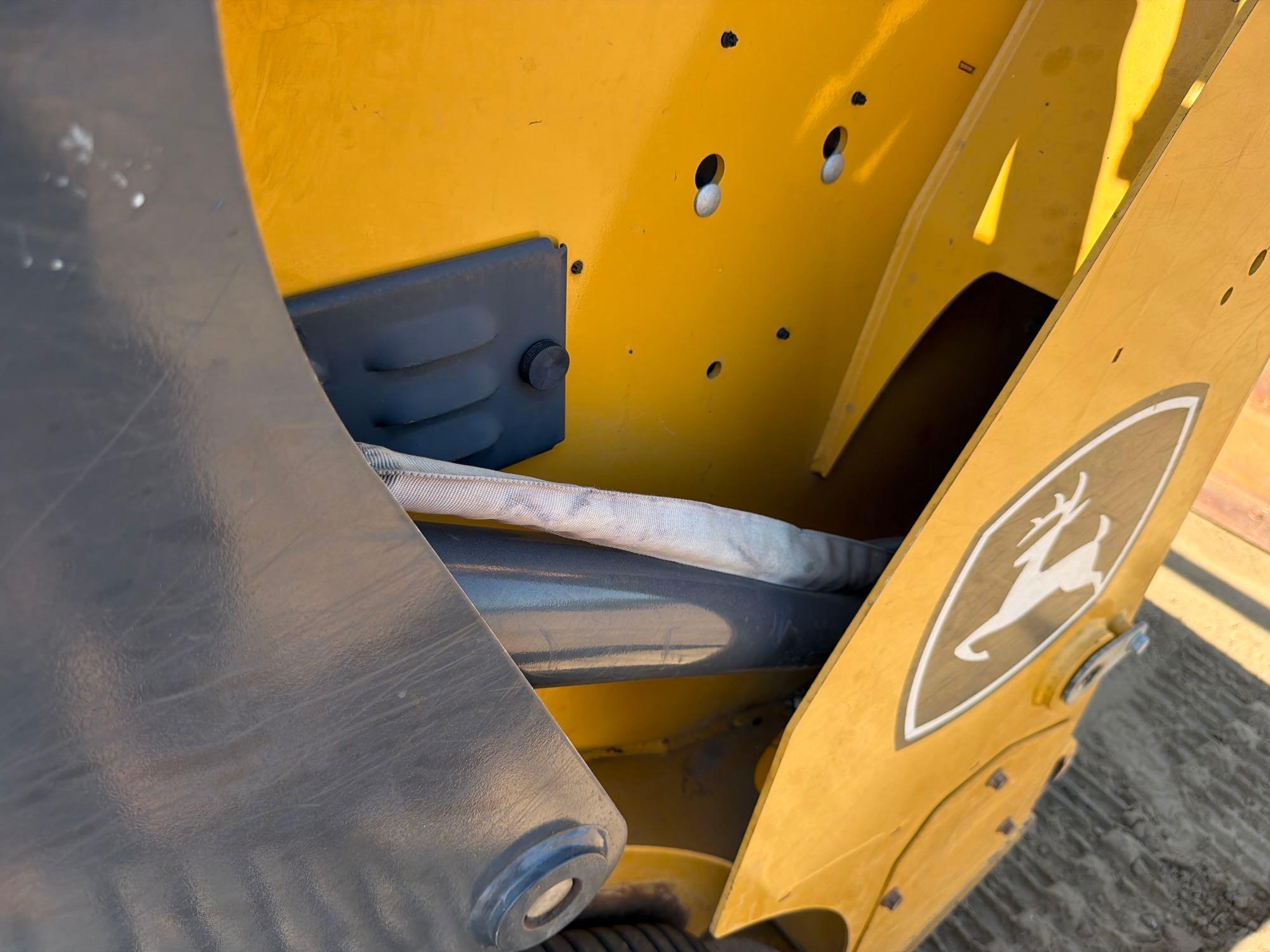 2023 John Deere 317G