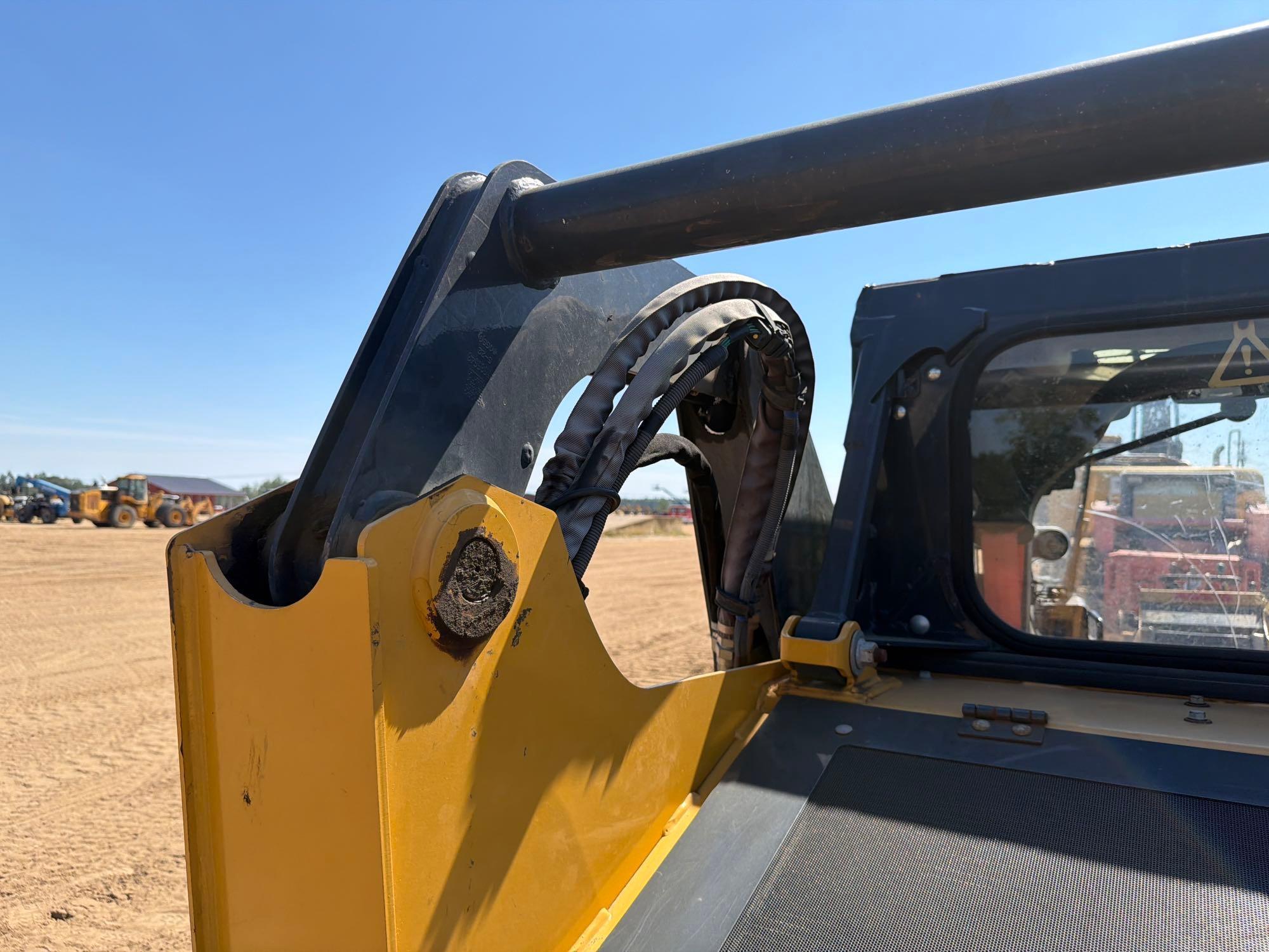 2023 John Deere 317G