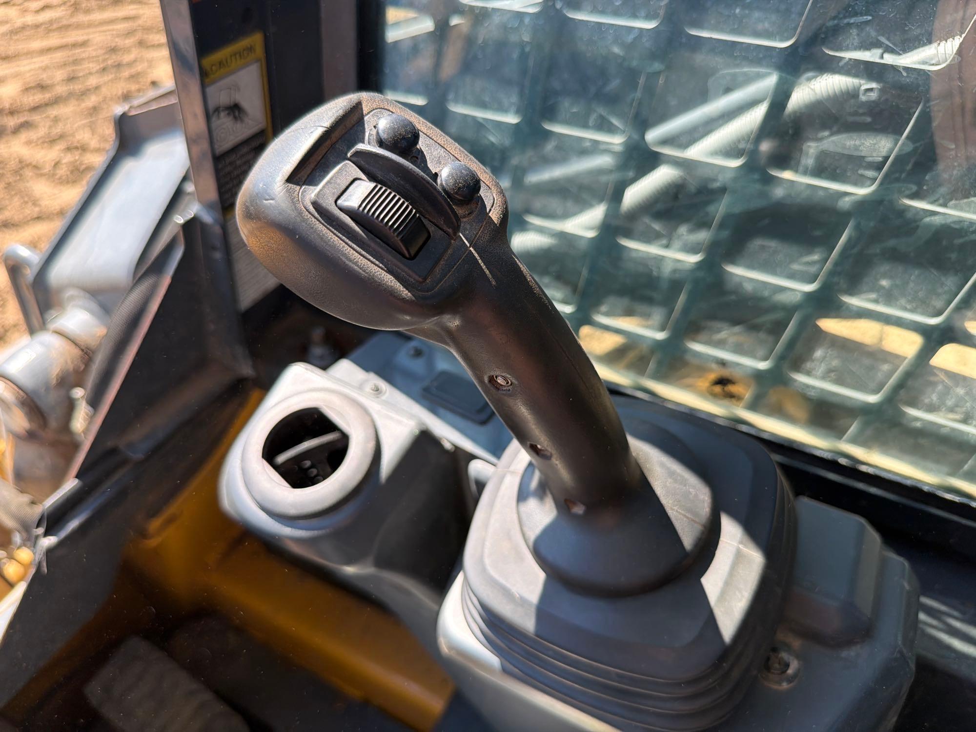 2023 John Deere 317G