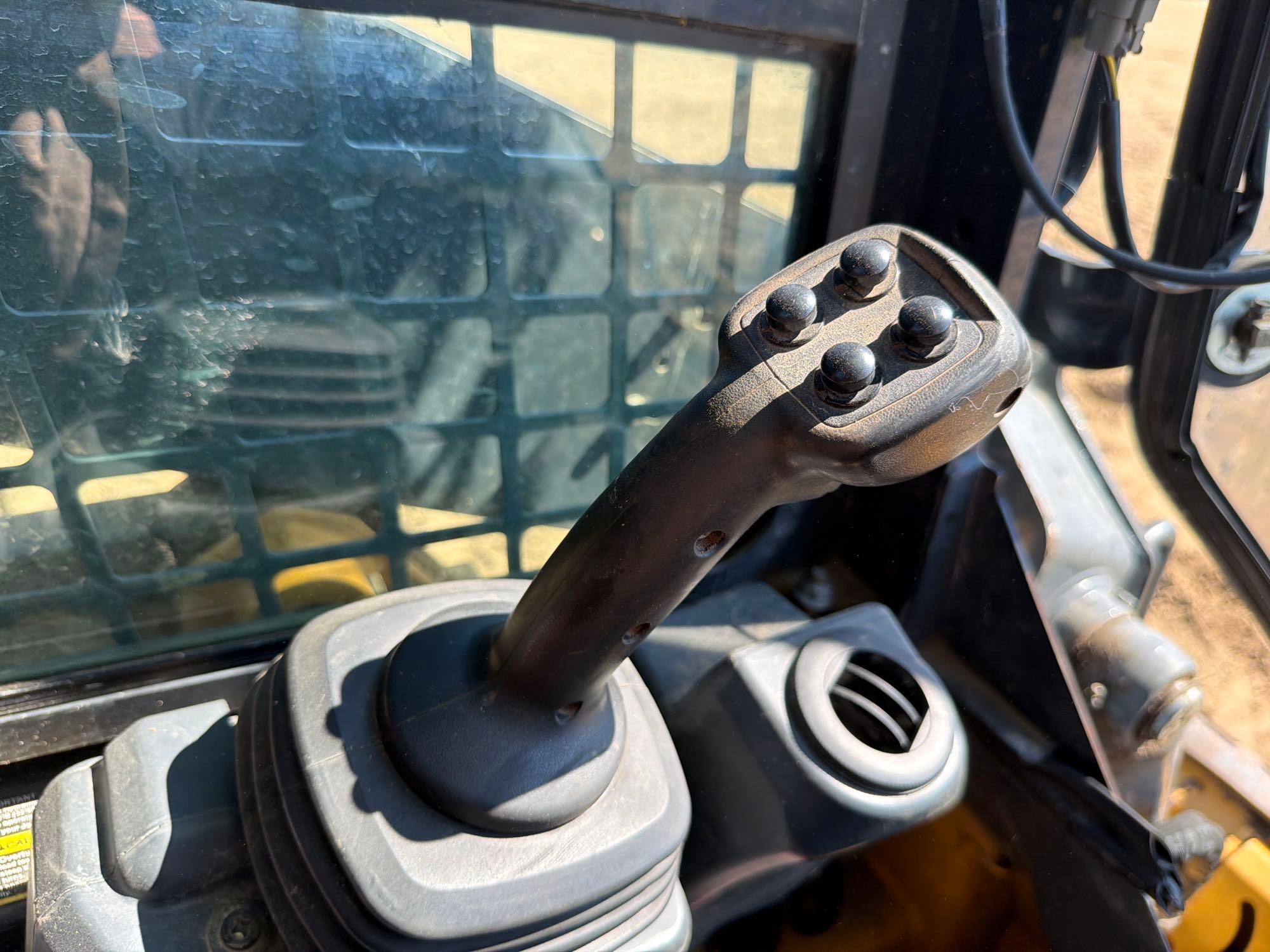 2023 John Deere 317G
