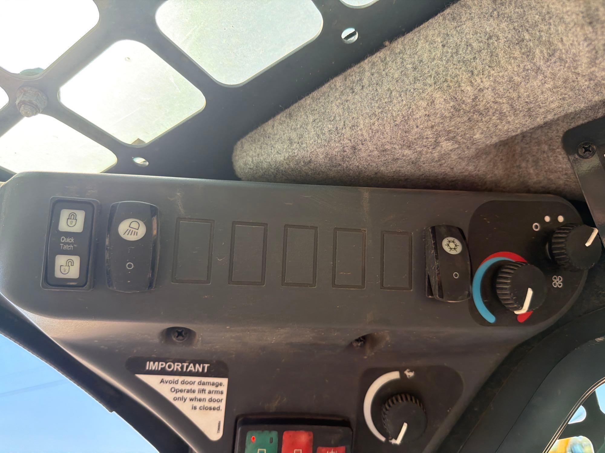 2023 John Deere 317G