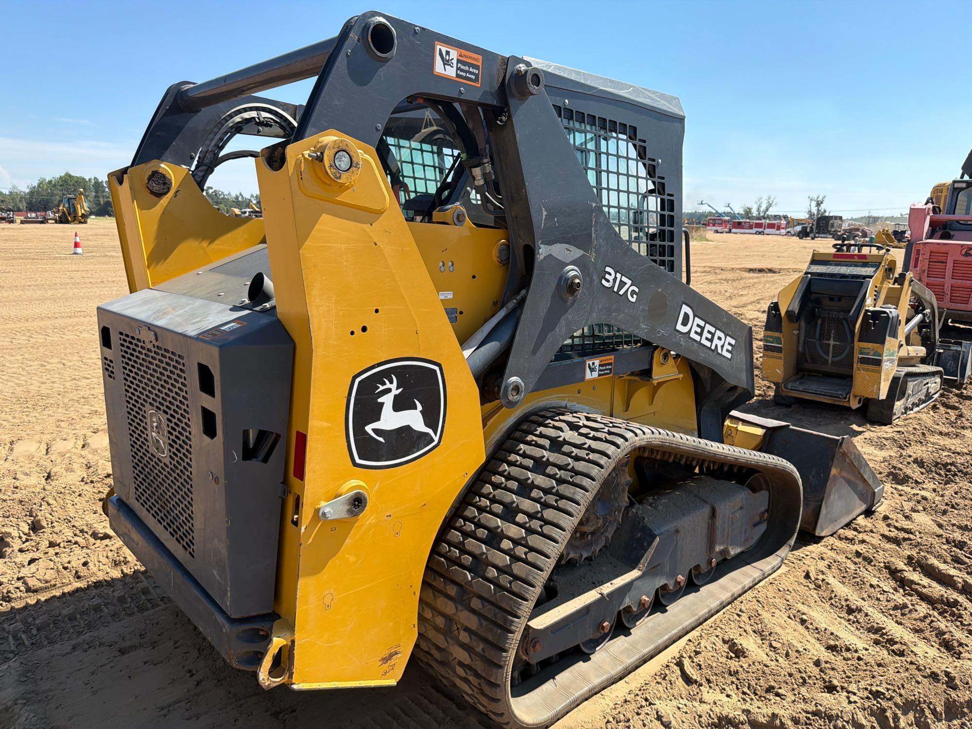 2023 John Deere 317G