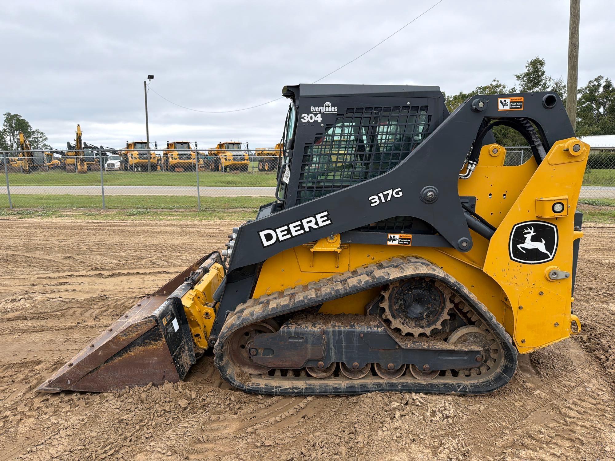 2023 John Deere 317G