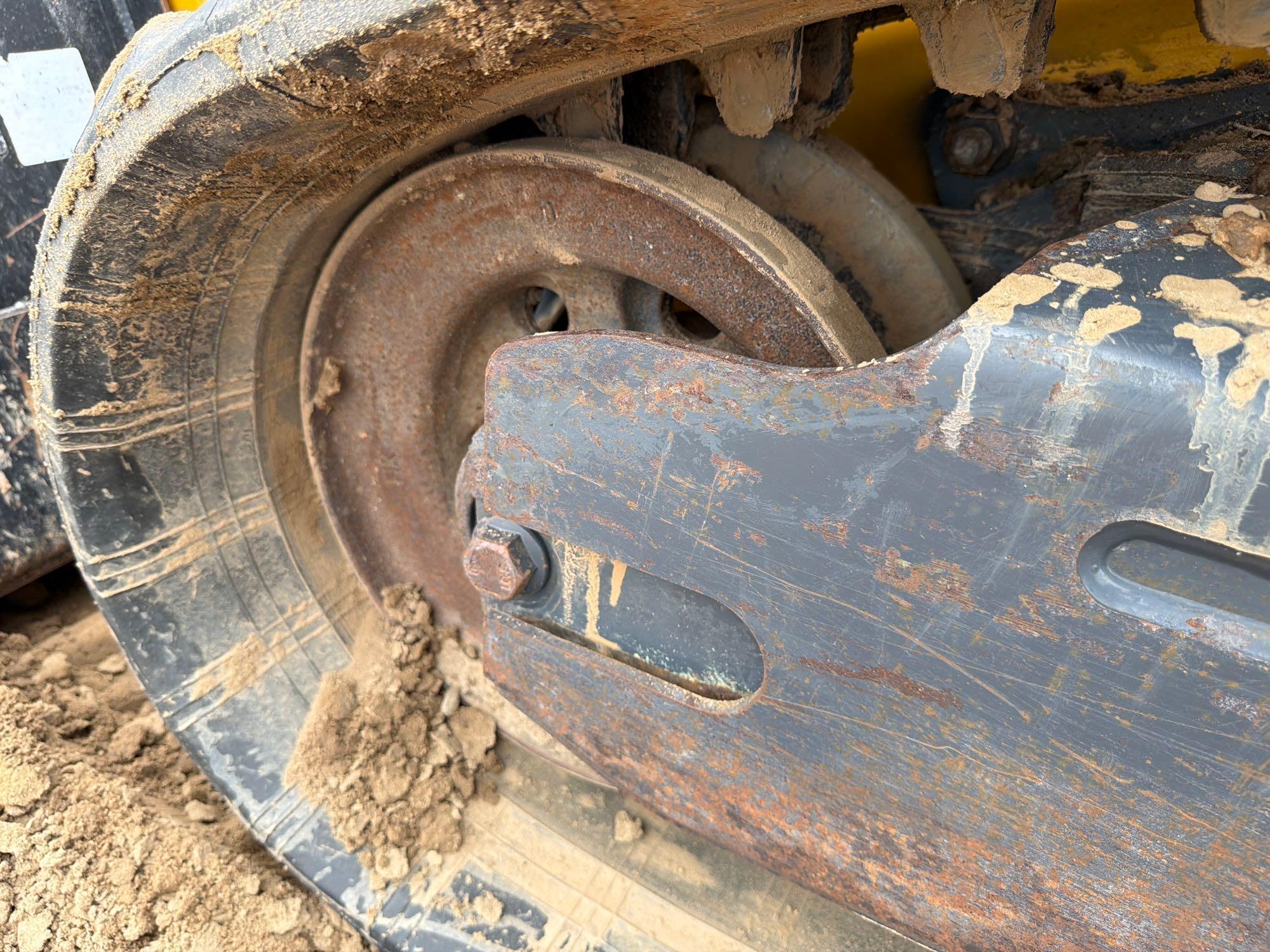 2023 John Deere 317G