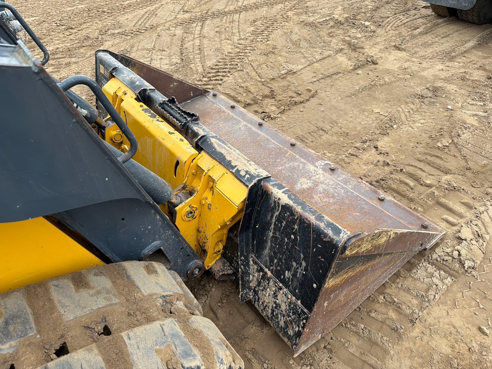 2023 John Deere 317G