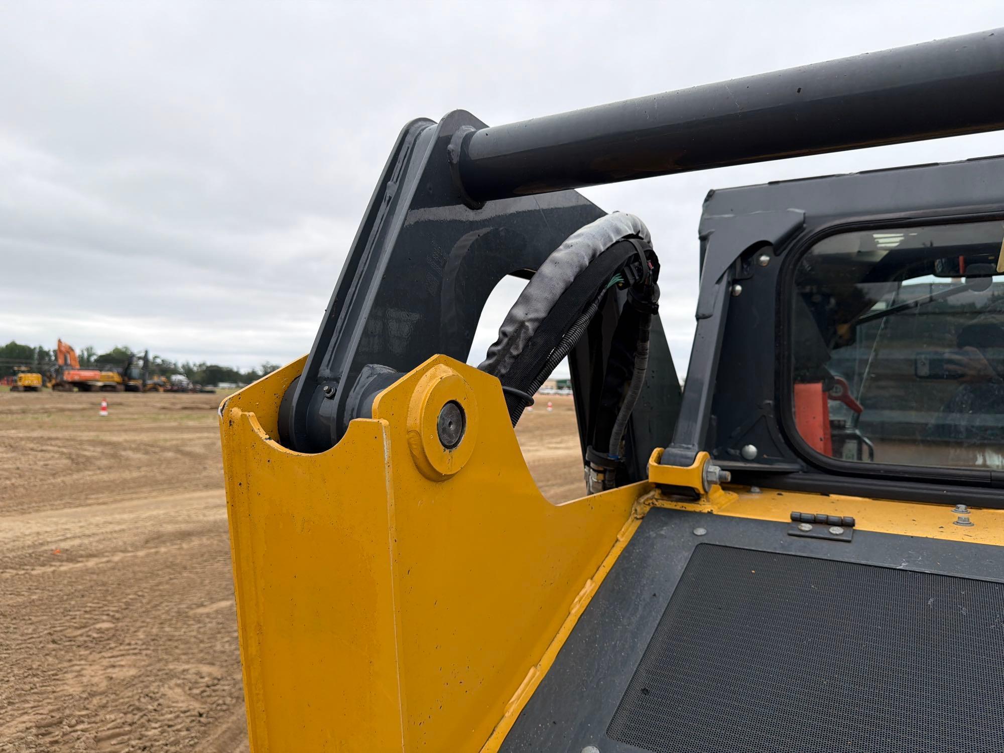 2023 John Deere 317G