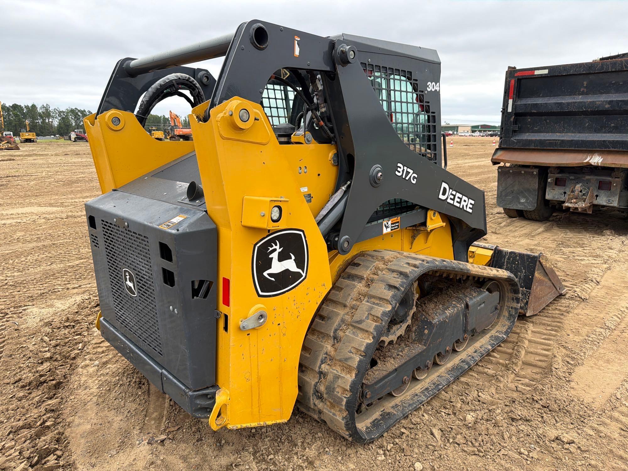 2023 John Deere 317G