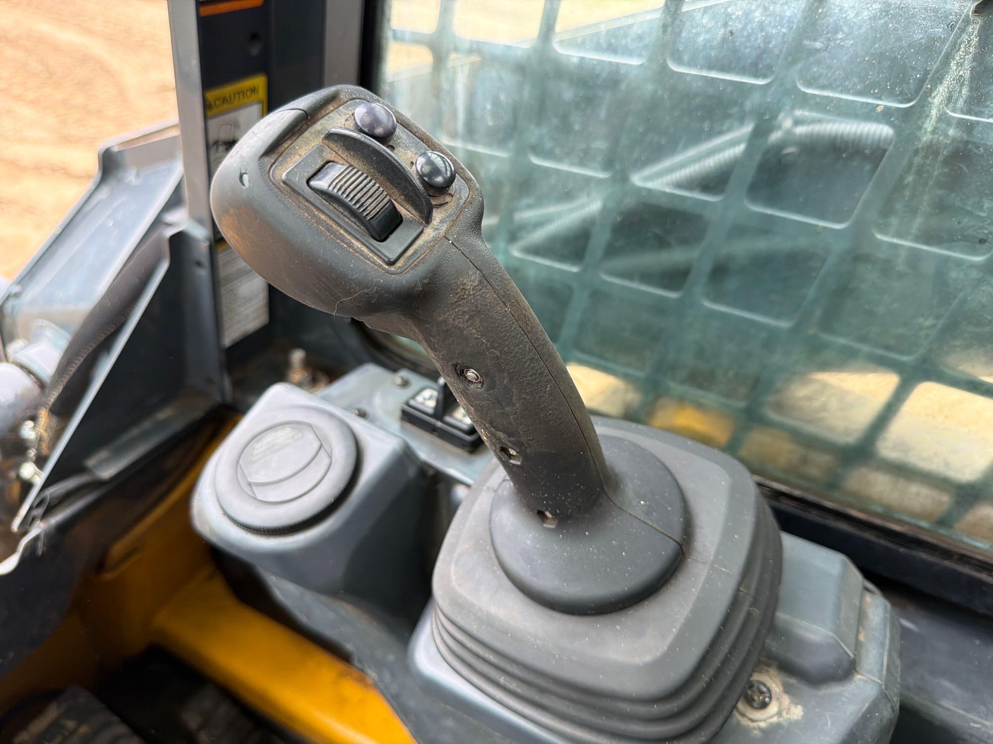 2023 John Deere 317G