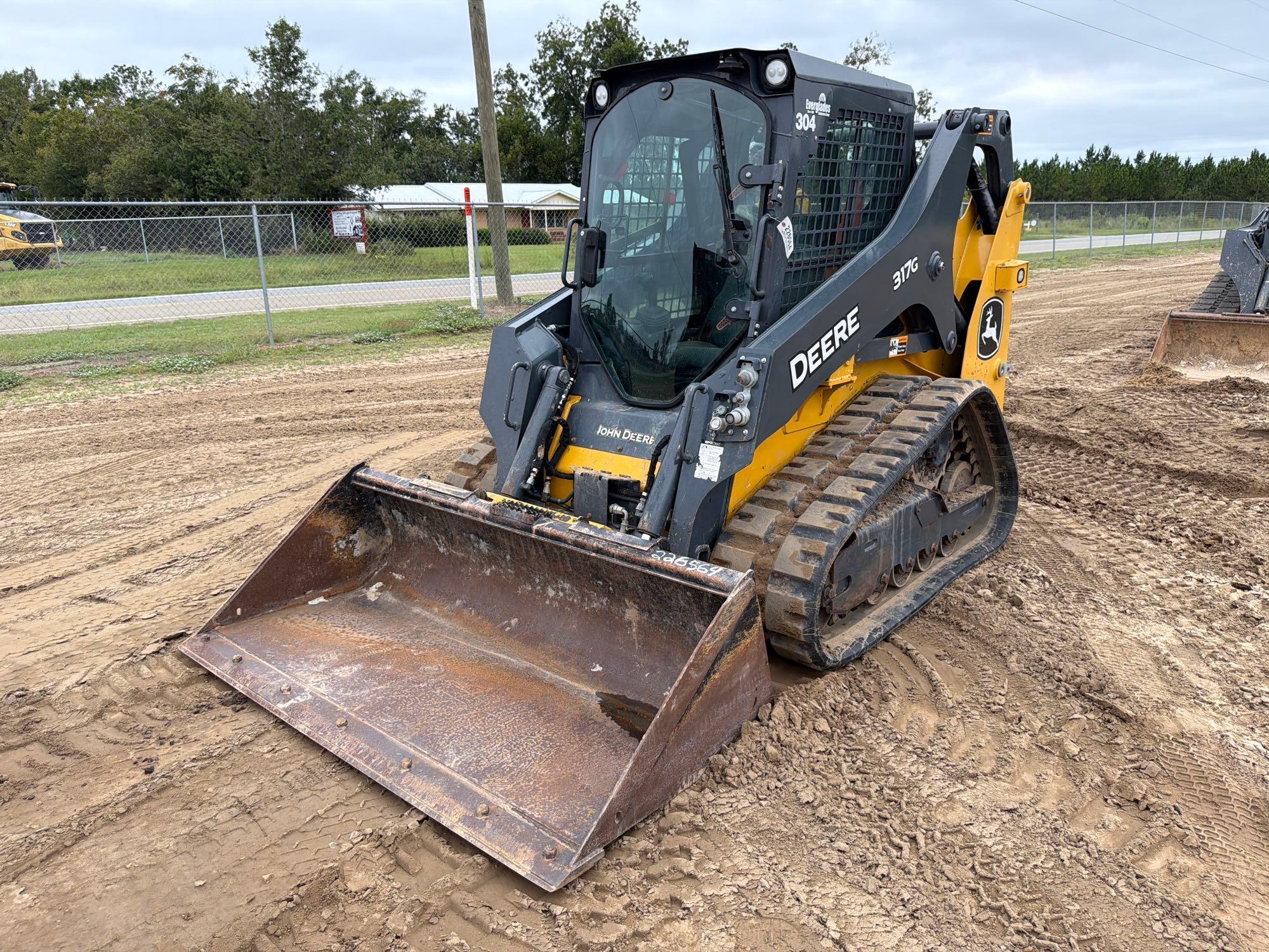 2023 John Deere 317G