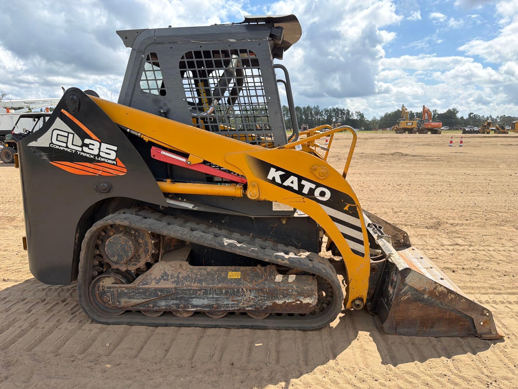 2021 Kato CL35