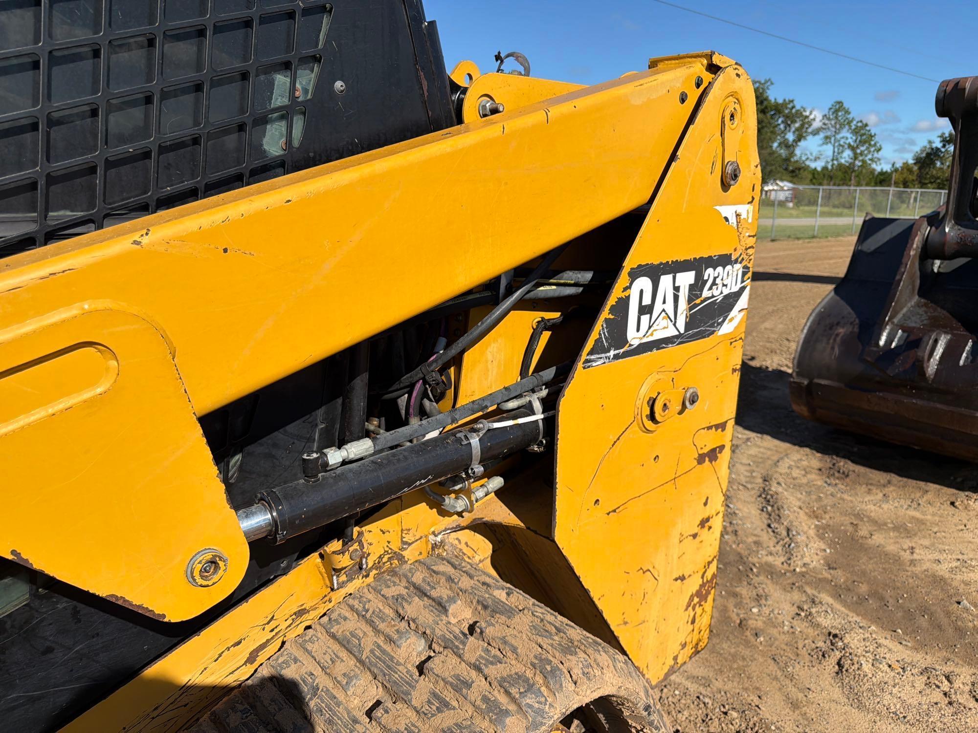 2015 Caterpillar 239D