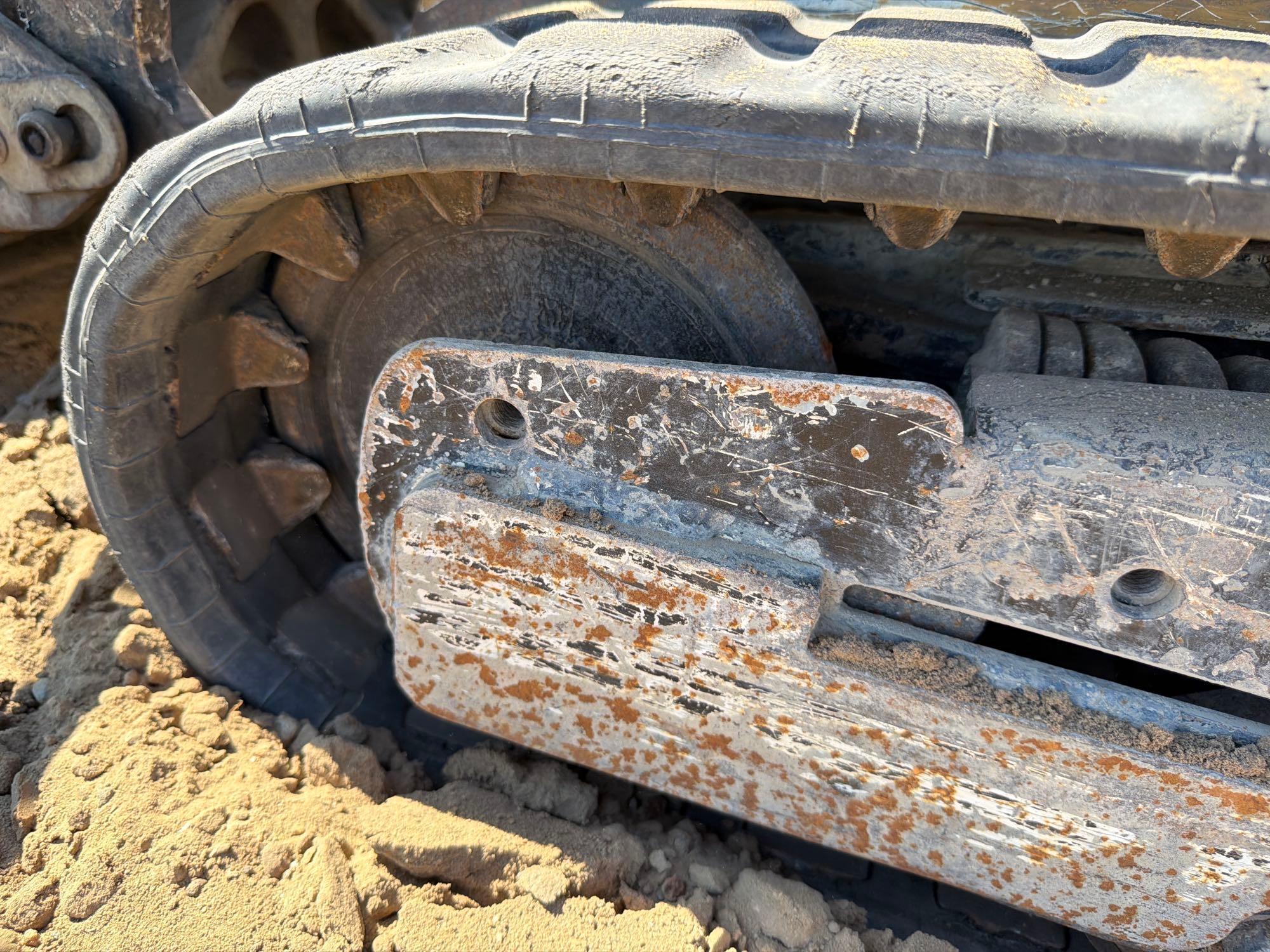 2017 Vermeer 725