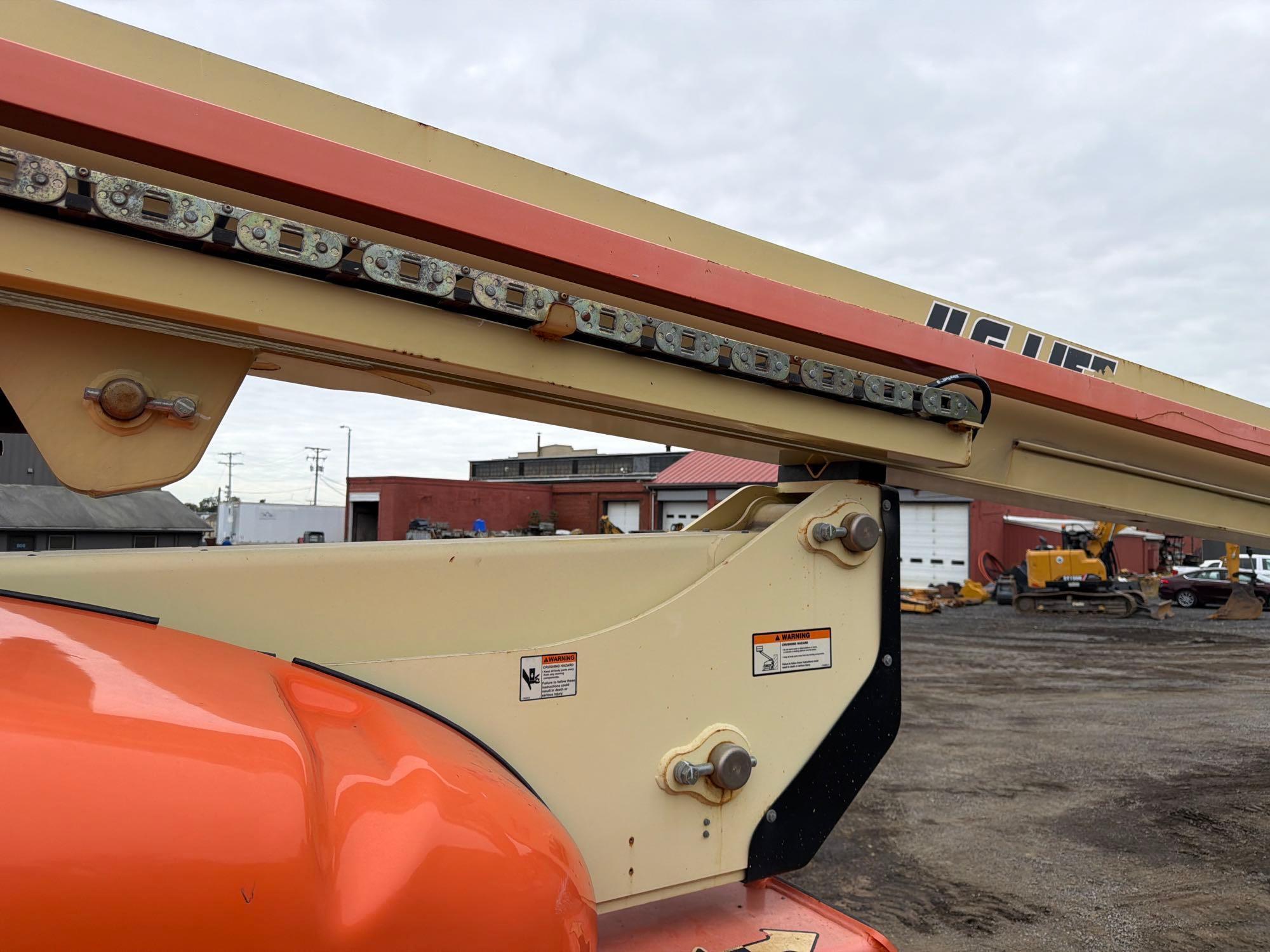JLG M600JP