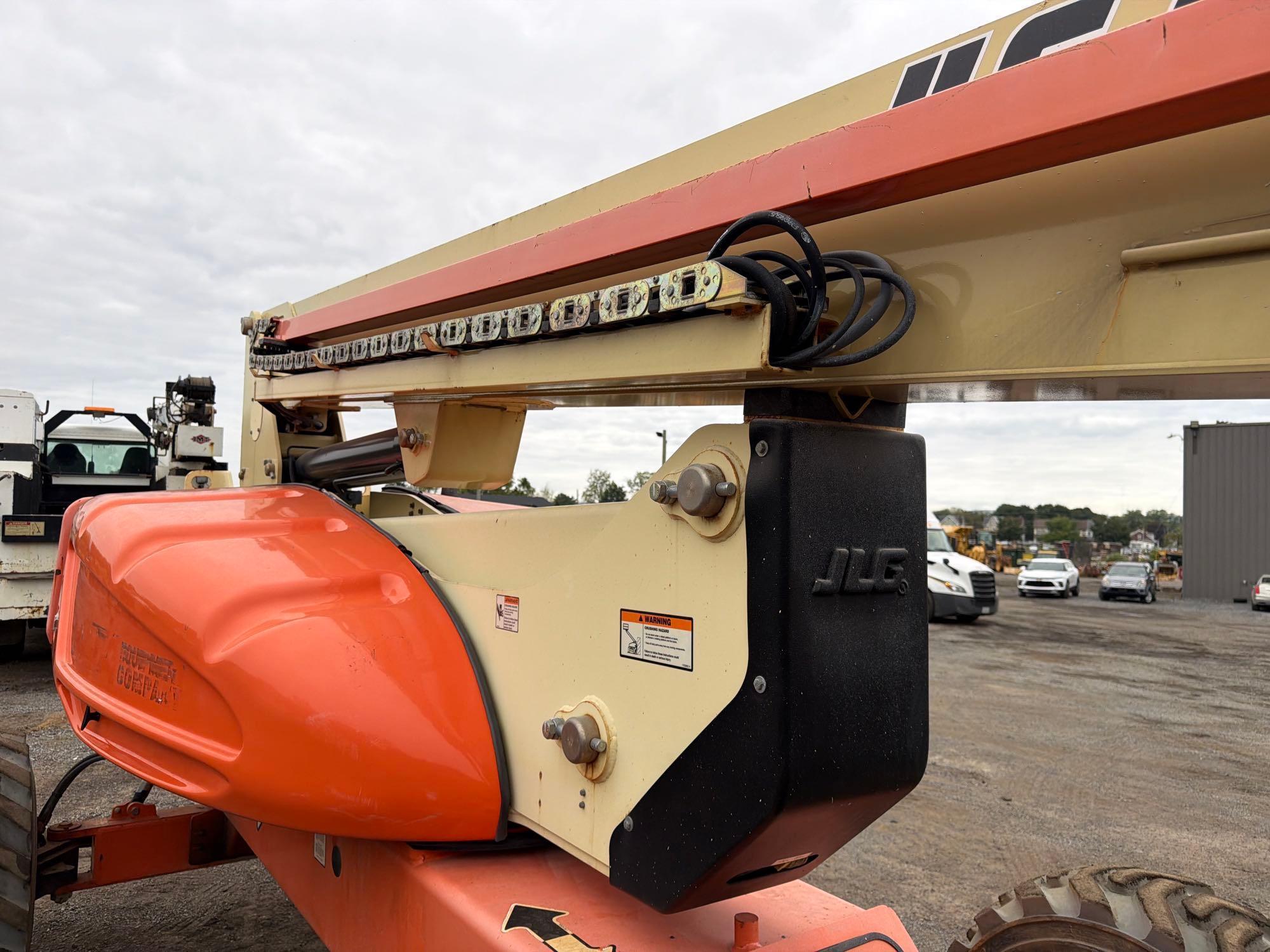JLG M600JP