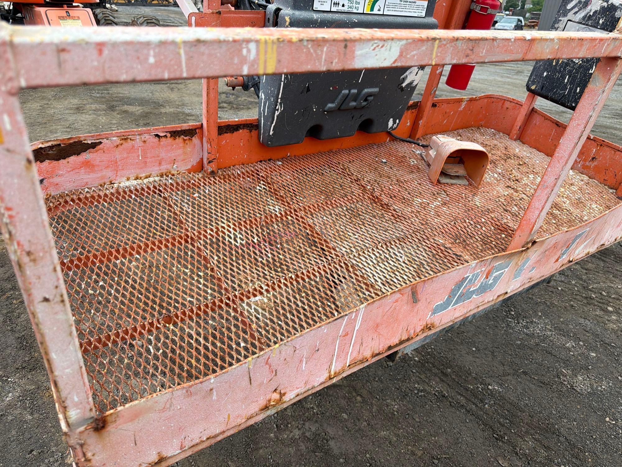 JLG M600JP