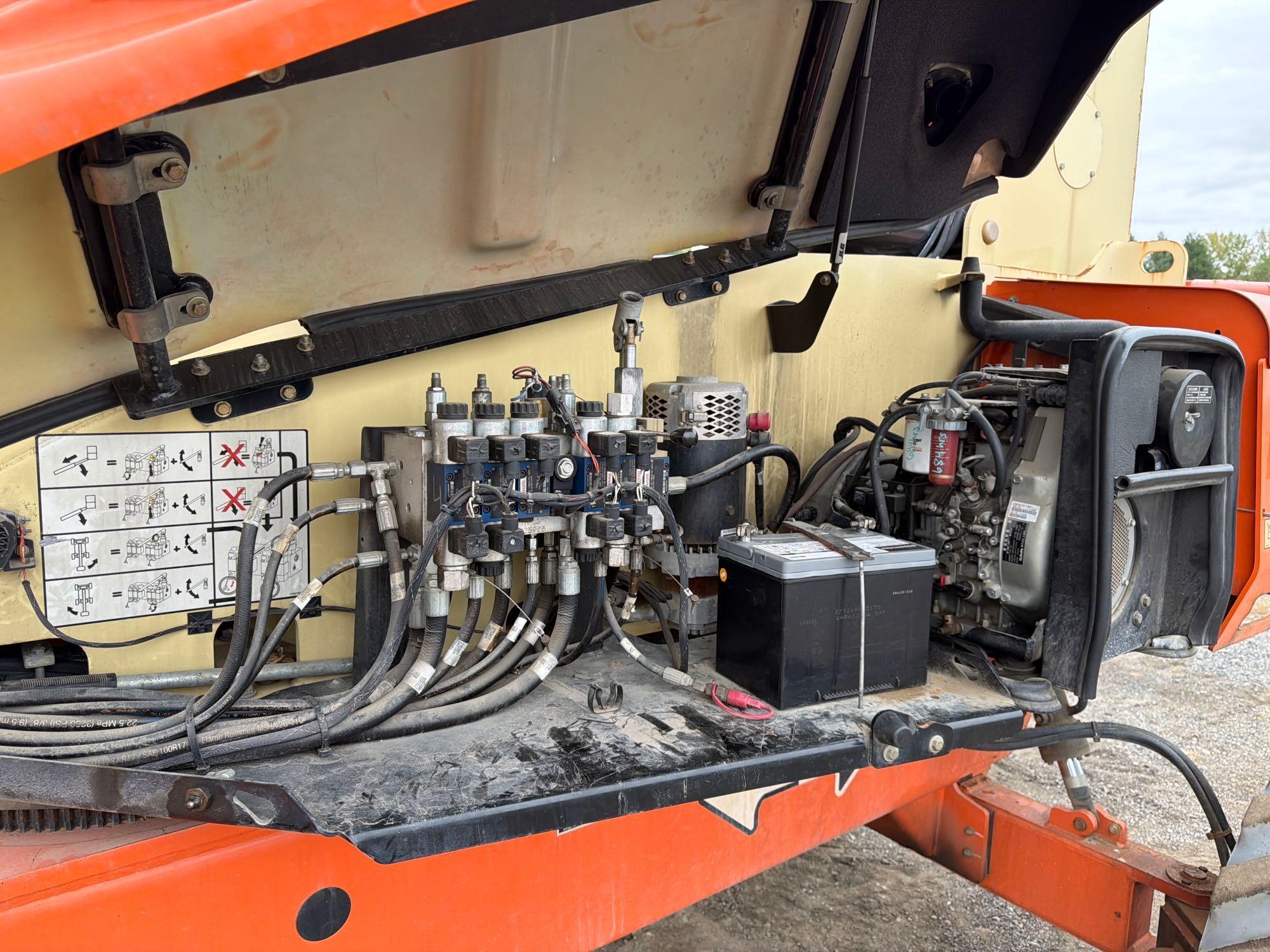JLG M600JP